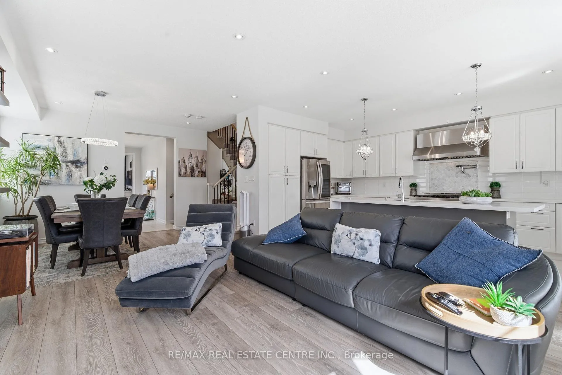 Photo 9 of 27 Gibbs Way, Centre Wellington, Fergus — HOMEH