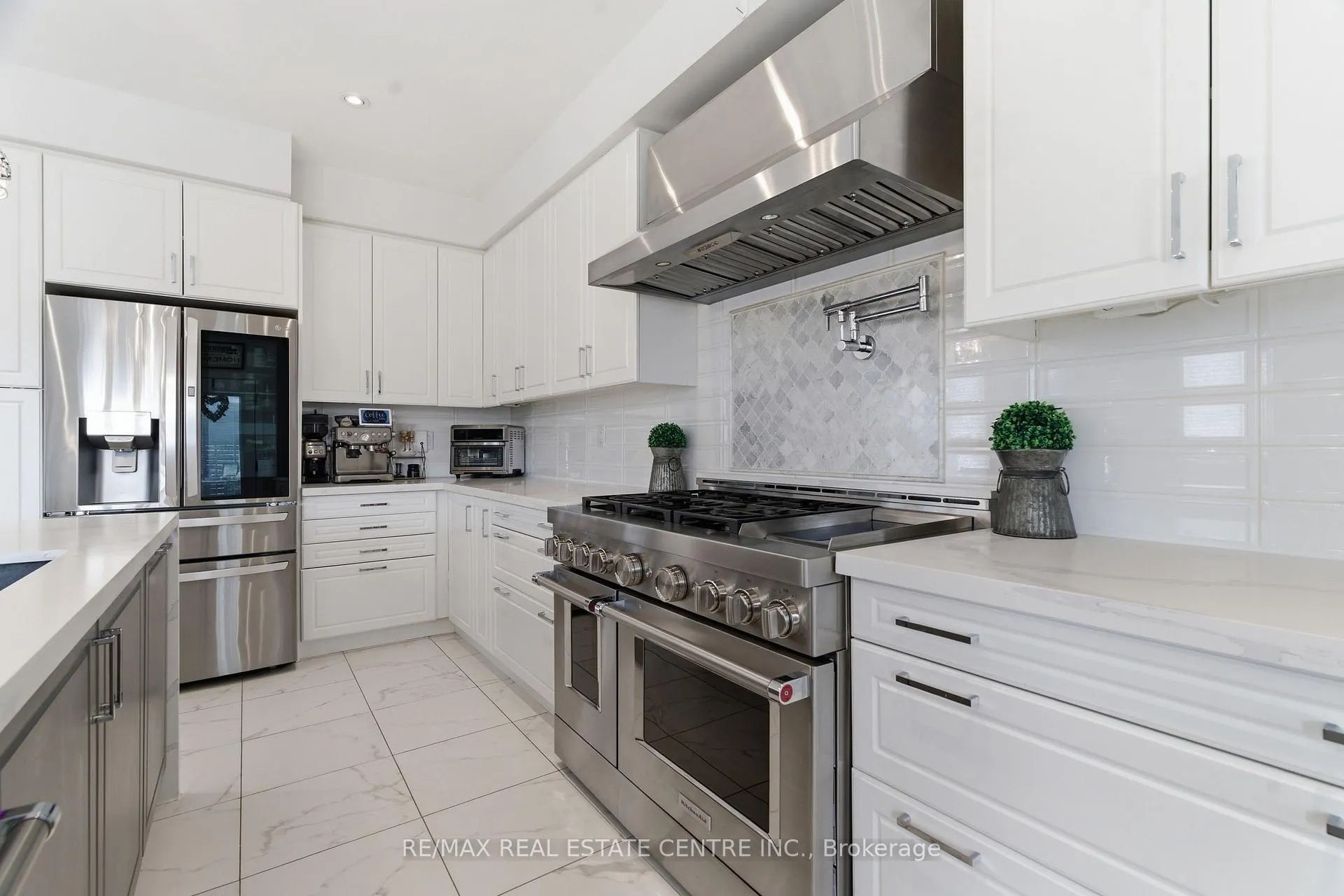 Photo 11 of 27 Gibbs Way, Centre Wellington, Fergus — HOMEH