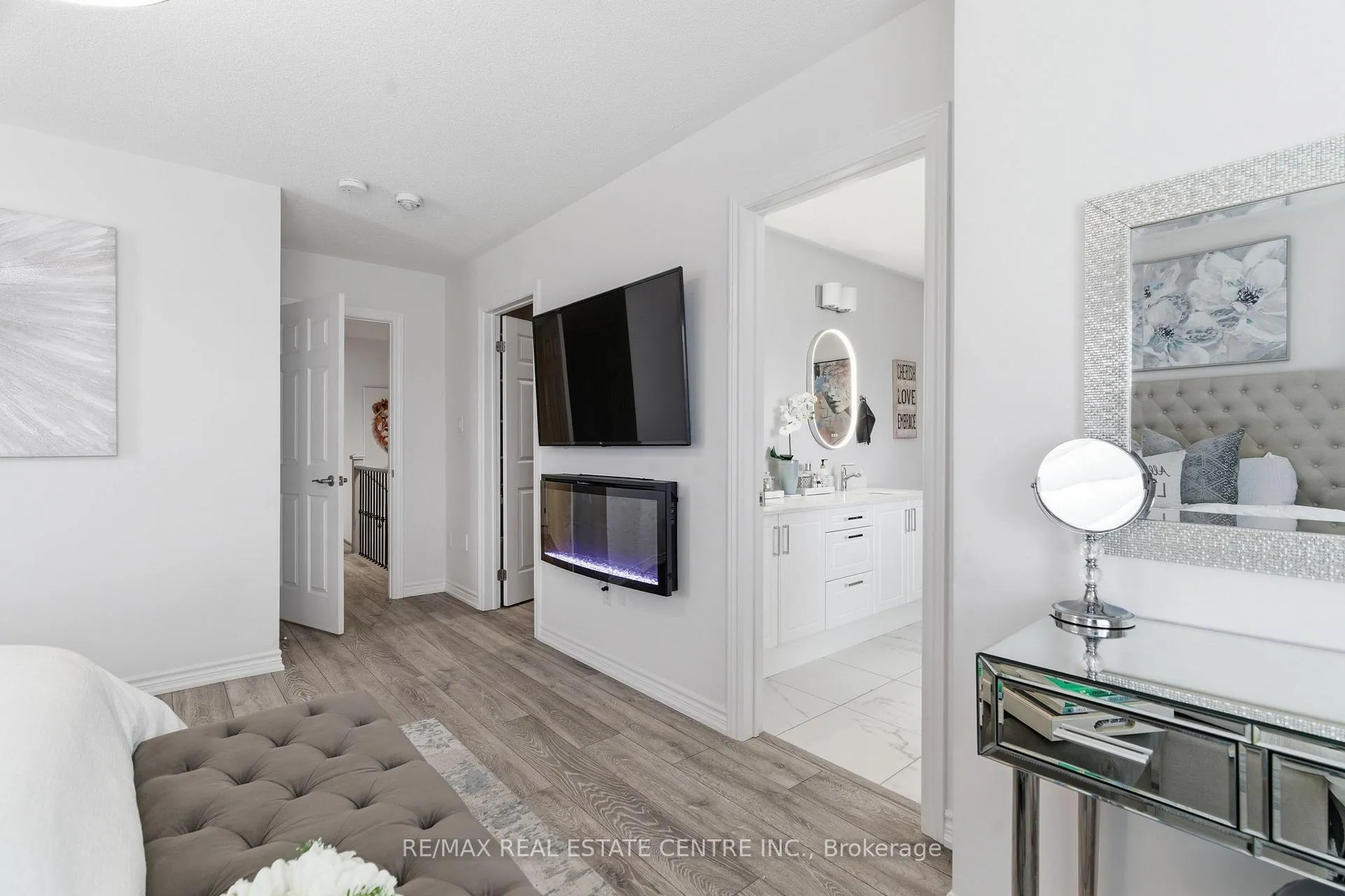 Photo 22 of 27 Gibbs Way, Centre Wellington, Fergus — HOMEH