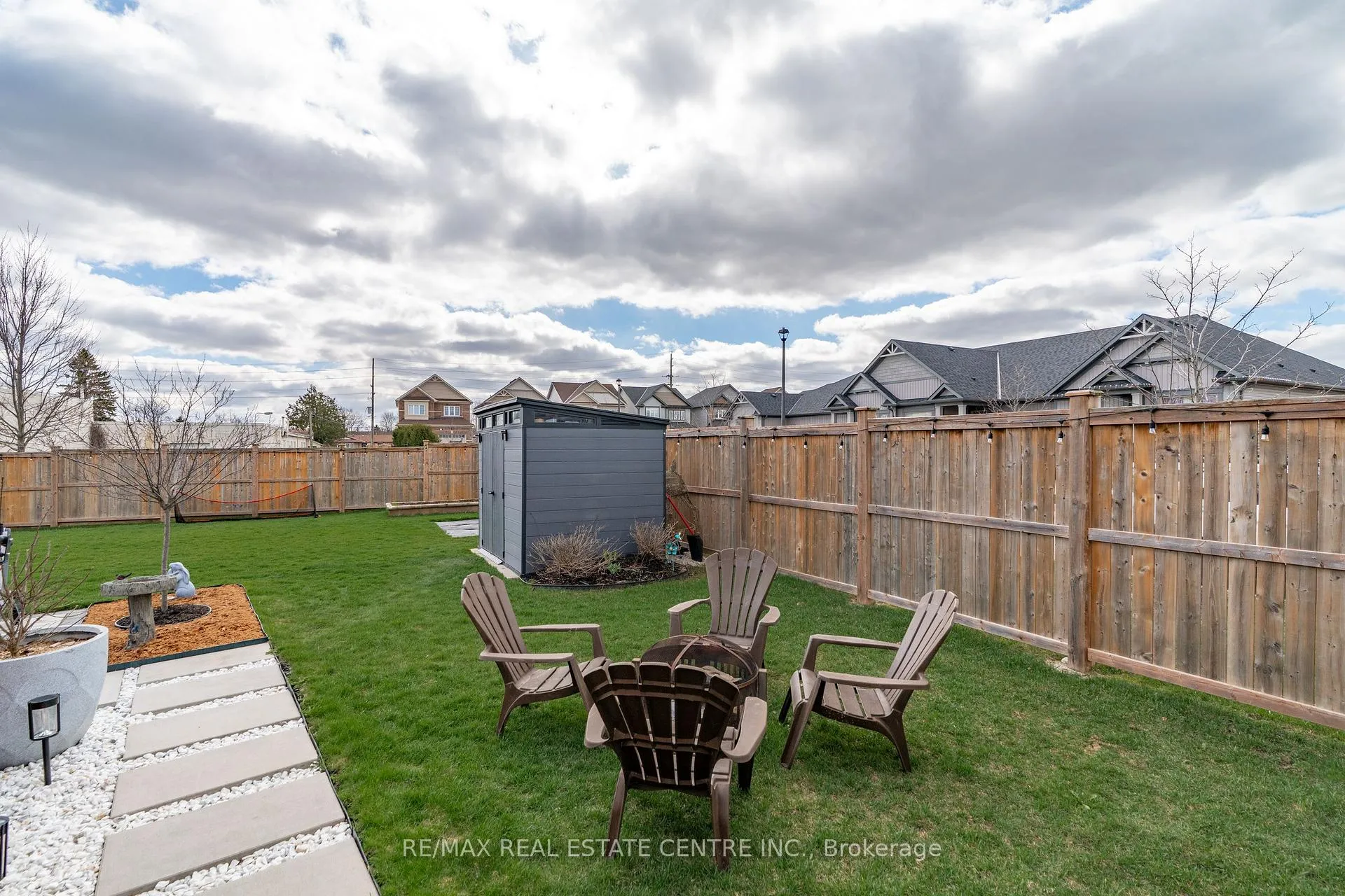 Photo 33 of 27 Gibbs Way, Centre Wellington, Fergus — HOMEH