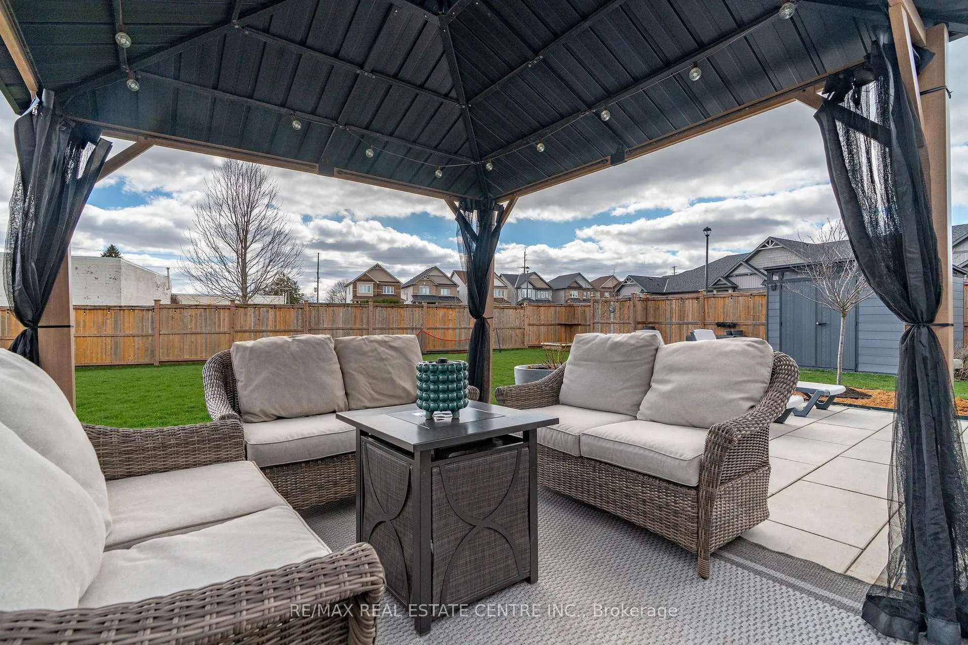 Photo 39 of 27 Gibbs Way, Centre Wellington, Fergus — HOMEH