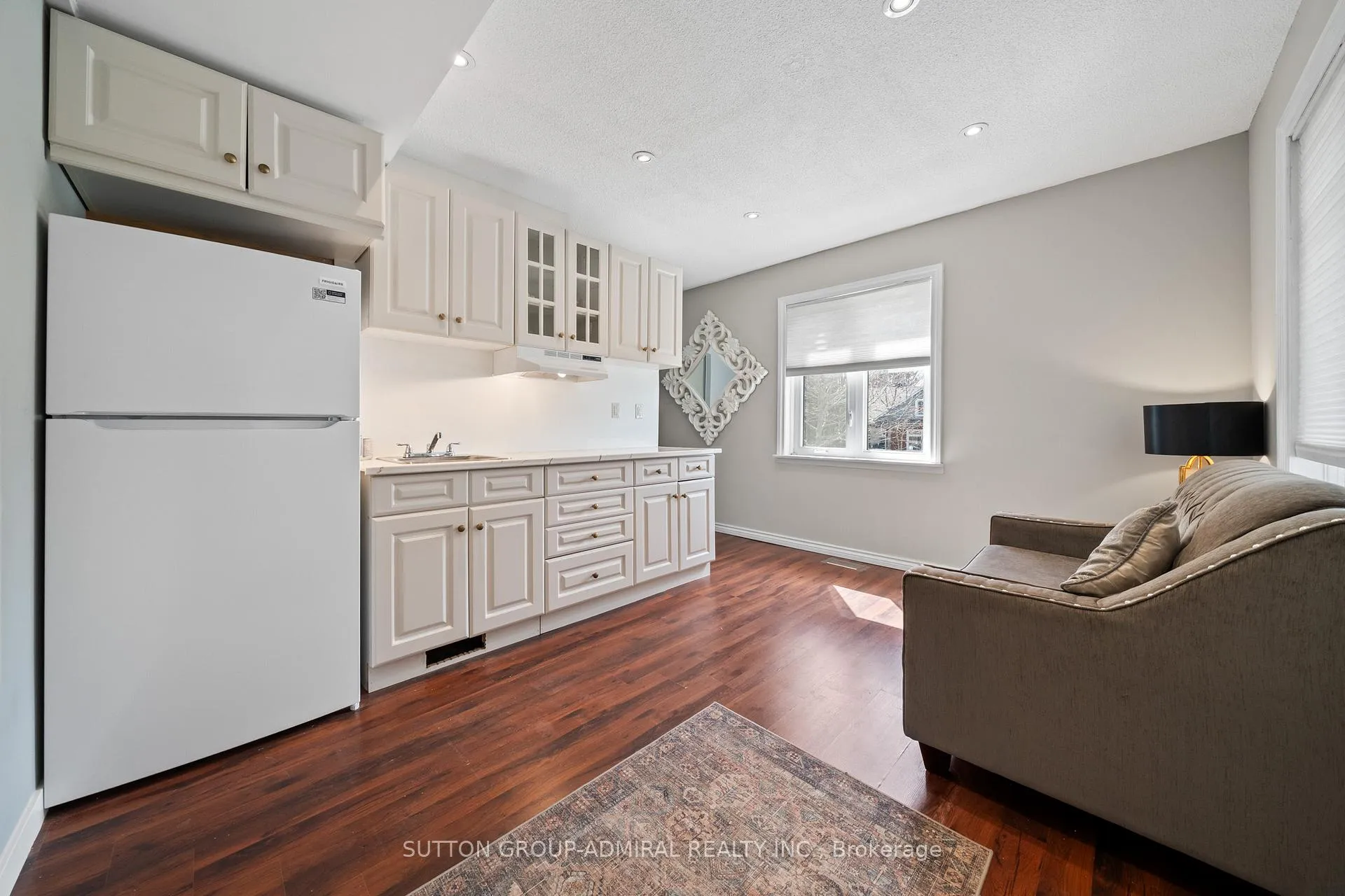 Photo 3 of 472 Main Street, King, Schomberg — HOMEH