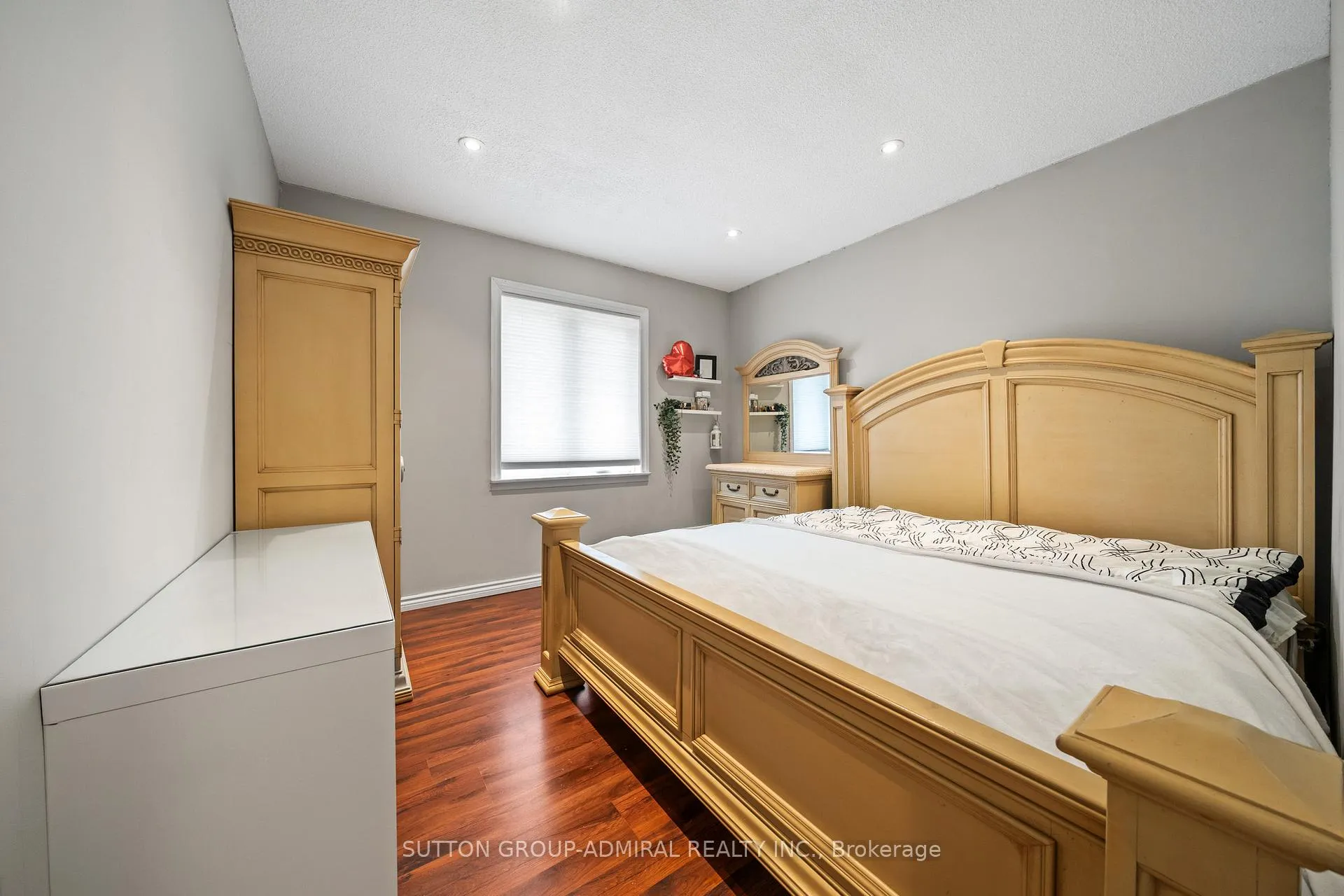 Photo 14 of 472 Main Street, King, Schomberg — HOMEH