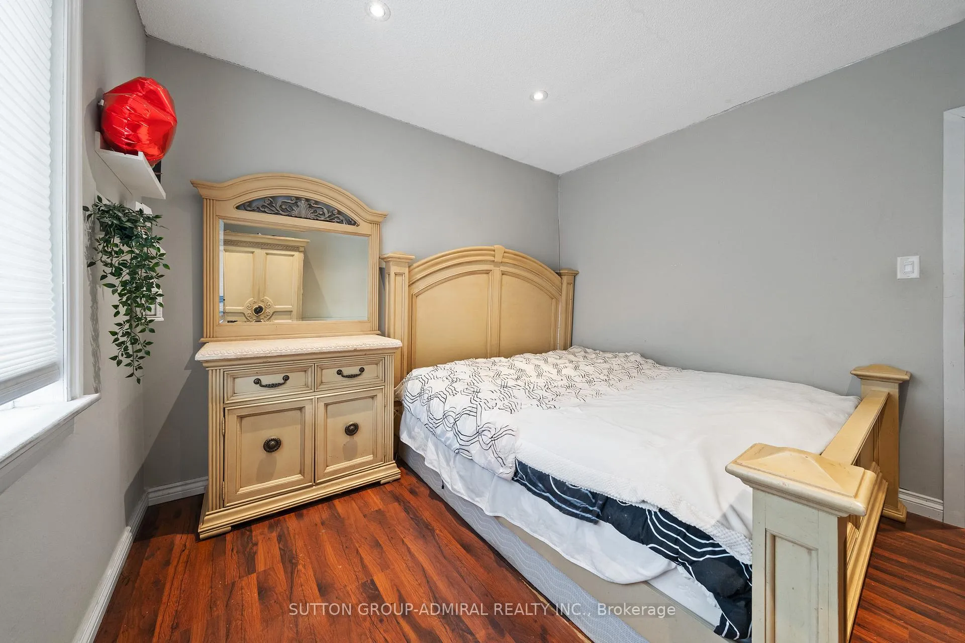 Photo 15 of 472 Main Street, King, Schomberg — HOMEH