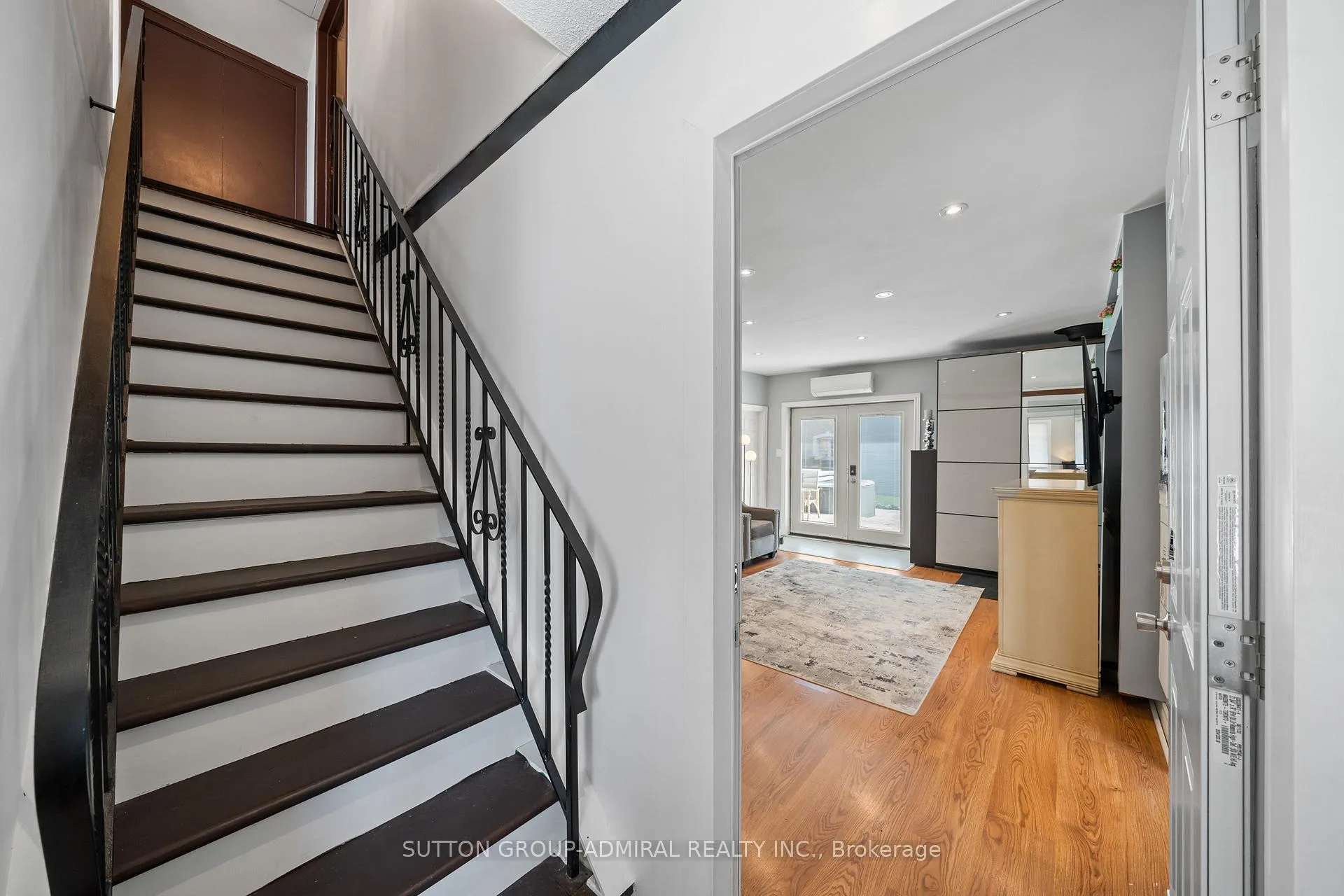 Photo 20 of 472 Main Street, King, Schomberg — HOMEH
