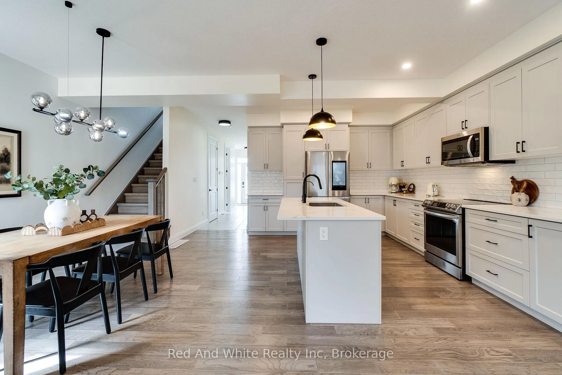 Photo 10 of 126 Forest Creek Drive, Kitchener — HOMEH