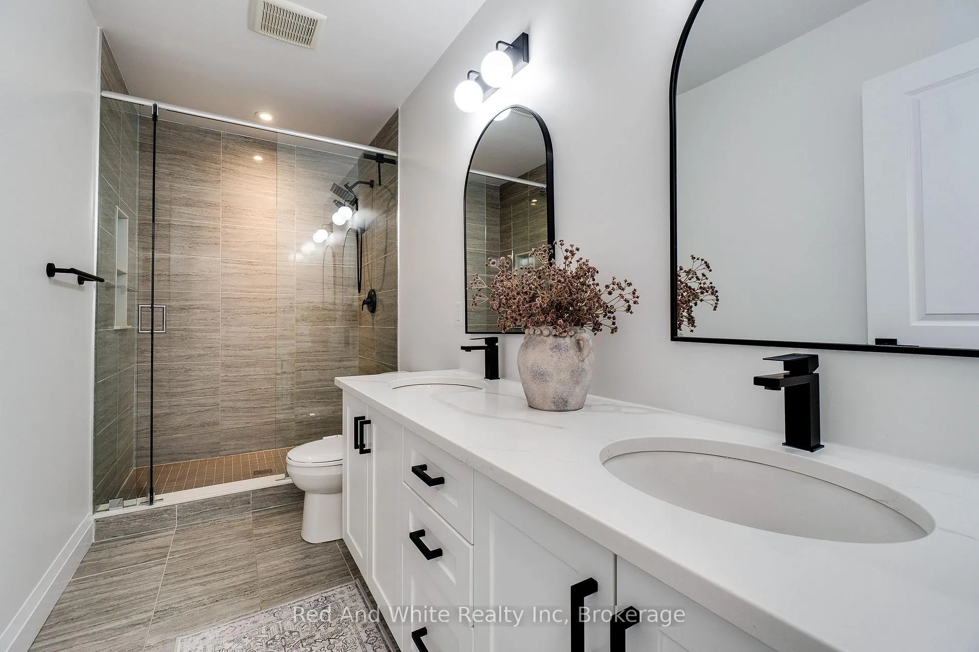 Photo 26 of 126 Forest Creek Drive, Kitchener — HOMEH