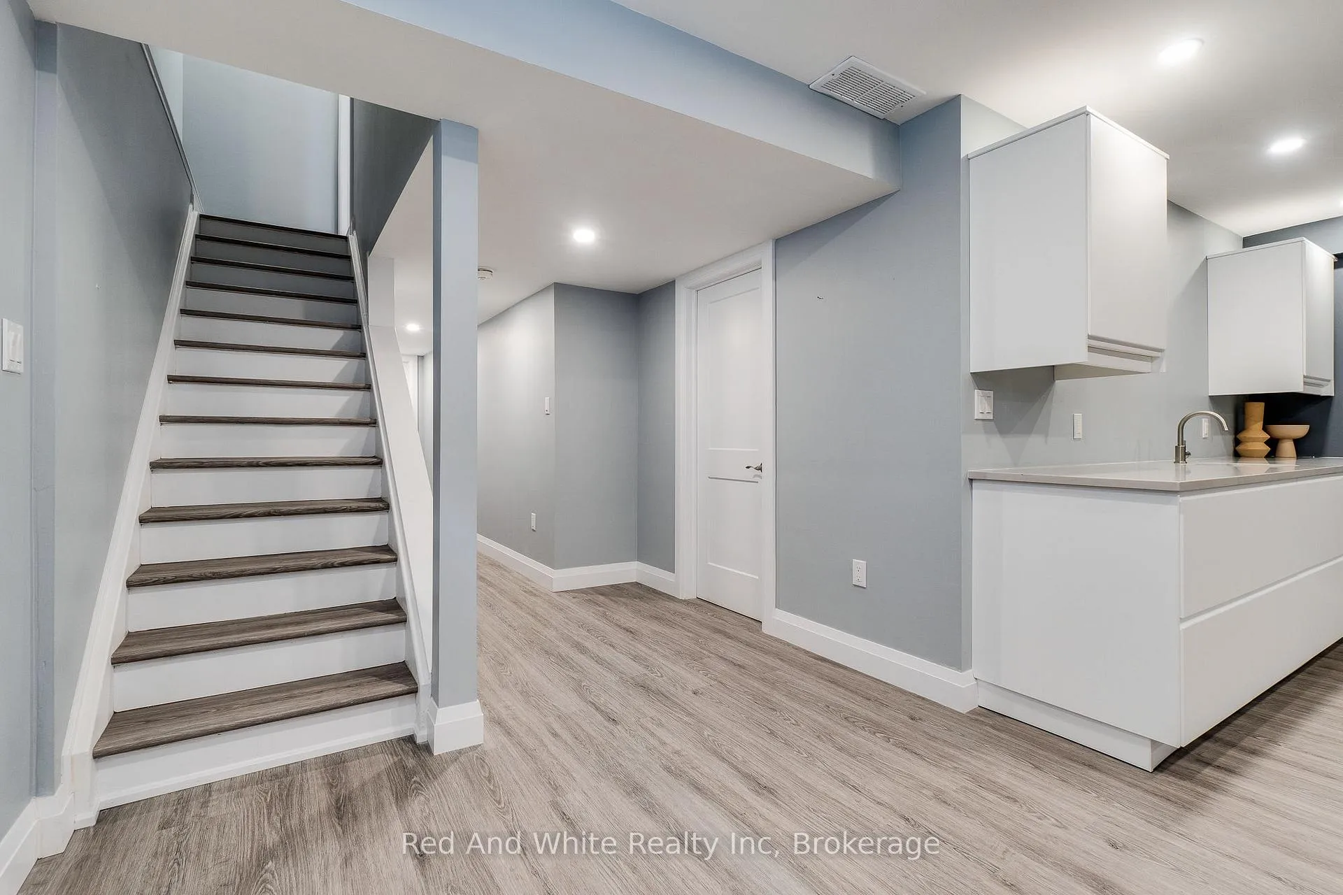 Photo 34 of 126 Forest Creek Drive, Kitchener — HOMEH