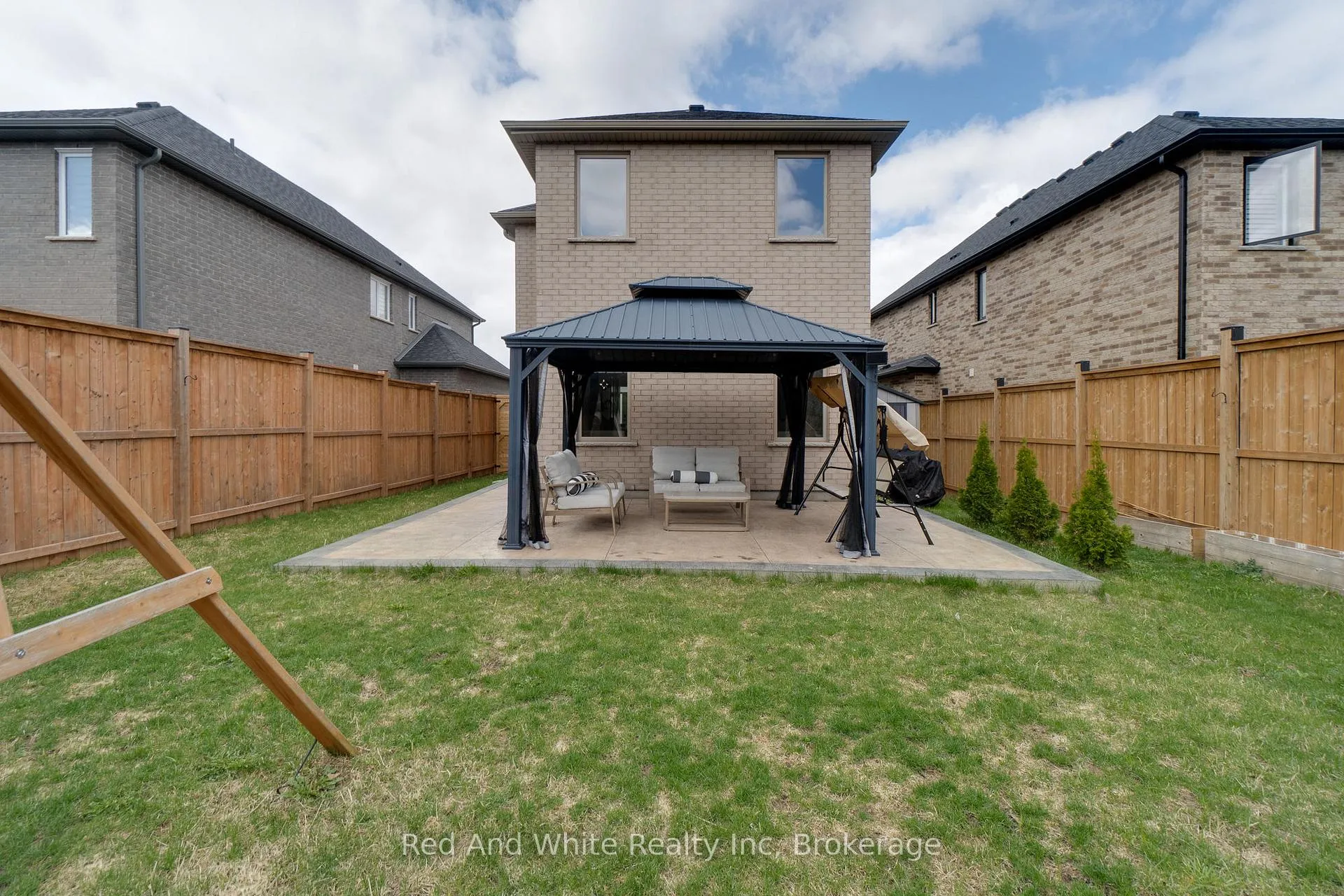 Photo 40 of 126 Forest Creek Drive, Kitchener — HOMEH
