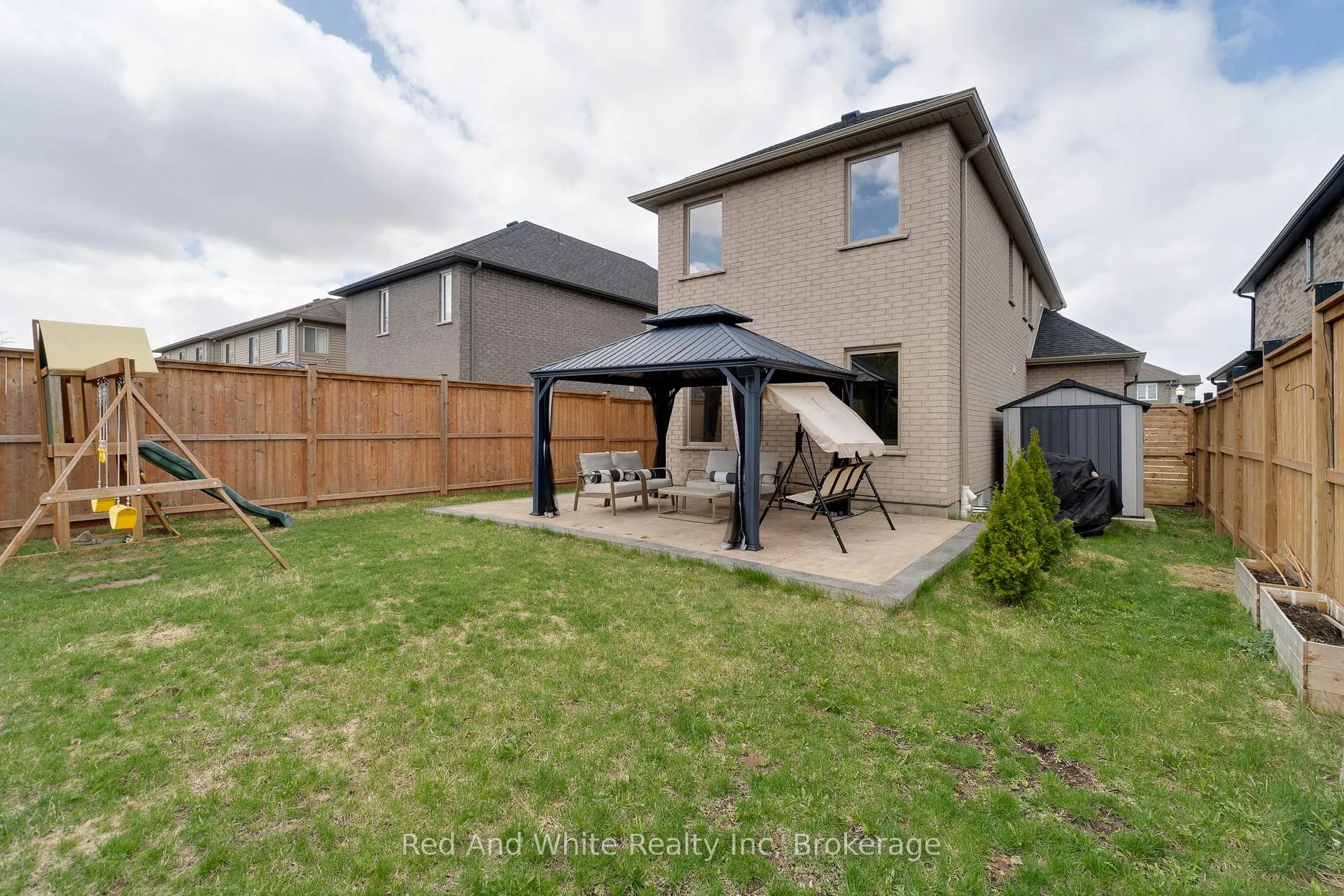 Photo 41 of 126 Forest Creek Drive, Kitchener — HOMEH