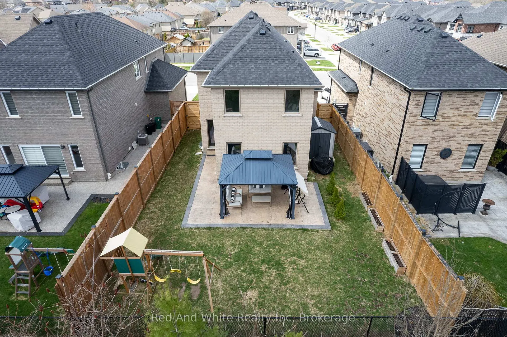 Photo 43 of 126 Forest Creek Drive, Kitchener — HOMEH