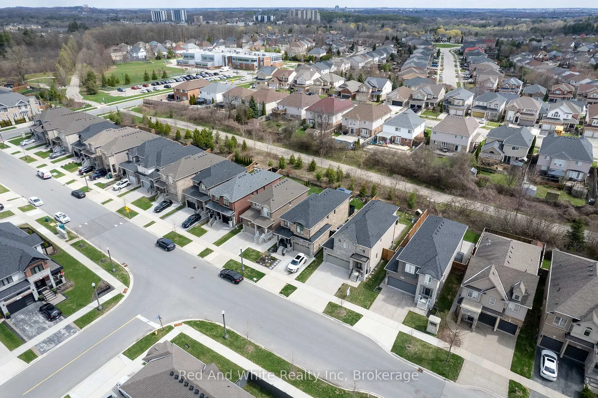 Photo 45 of 126 Forest Creek Drive, Kitchener — HOMEH