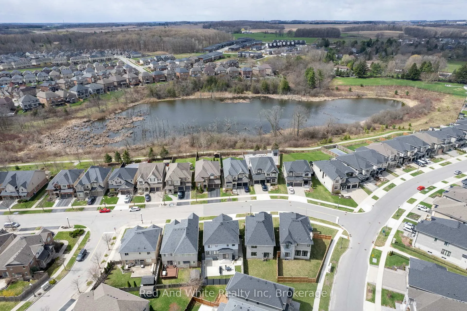 Photo 46 of 126 Forest Creek Drive, Kitchener — HOMEH