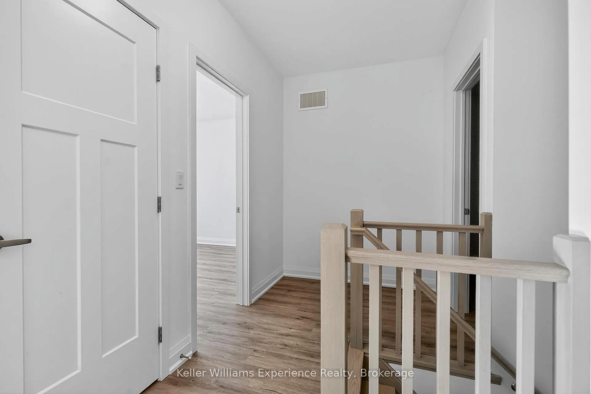 Photo 12 of 10 Danielle Crescent, Midland — HOMEH