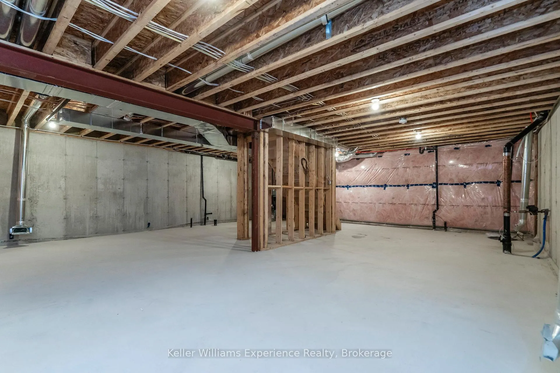 Photo 20 of 10 Danielle Crescent, Midland — HOMEH