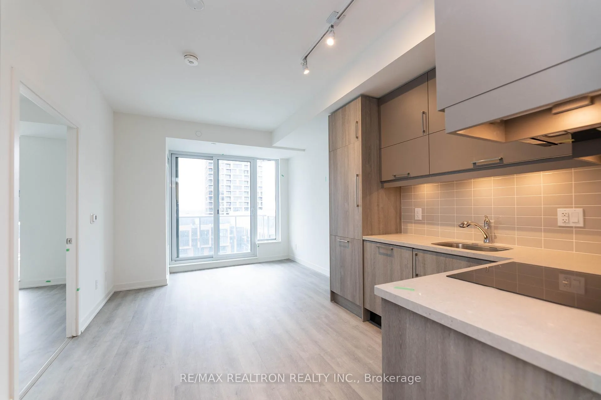 Photo 7 of Unit 1301A, 8119 Birchmount Road, Markham, Unionville — HOMEH