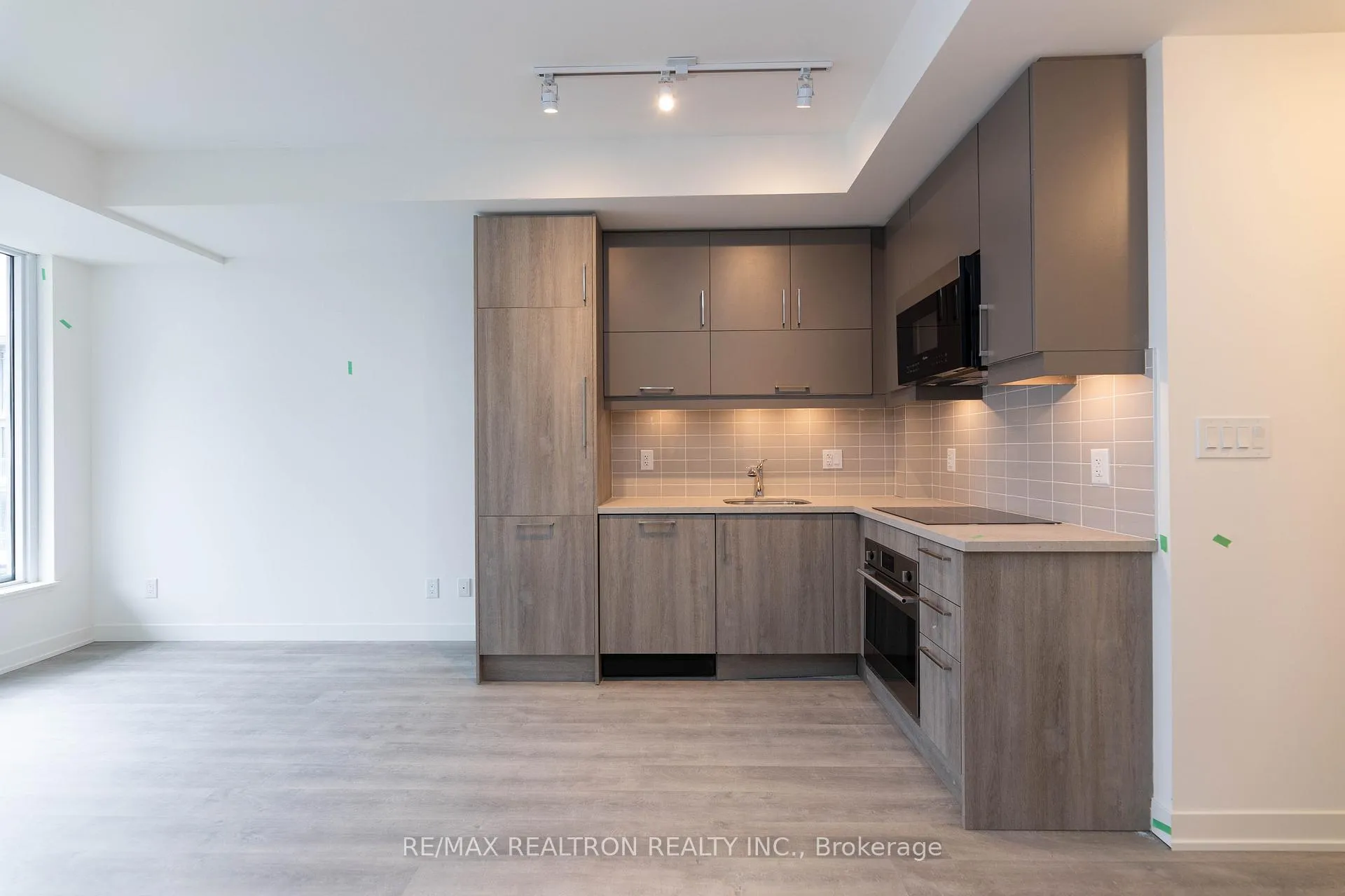 Photo 8 of Unit 1301A, 8119 Birchmount Road, Markham, Unionville — HOMEH
