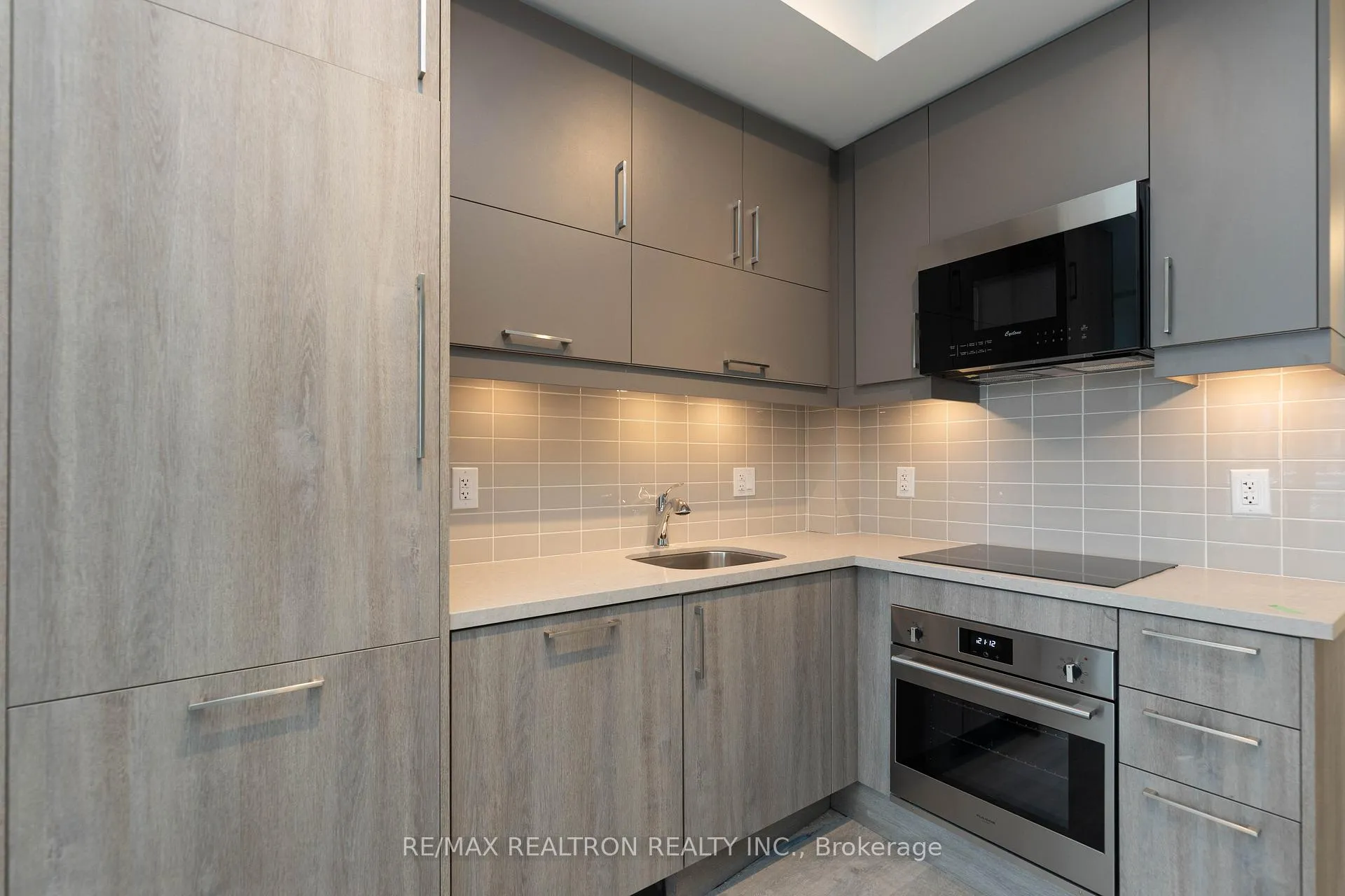 Photo 10 of Unit 1301A, 8119 Birchmount Road, Markham, Unionville — HOMEH