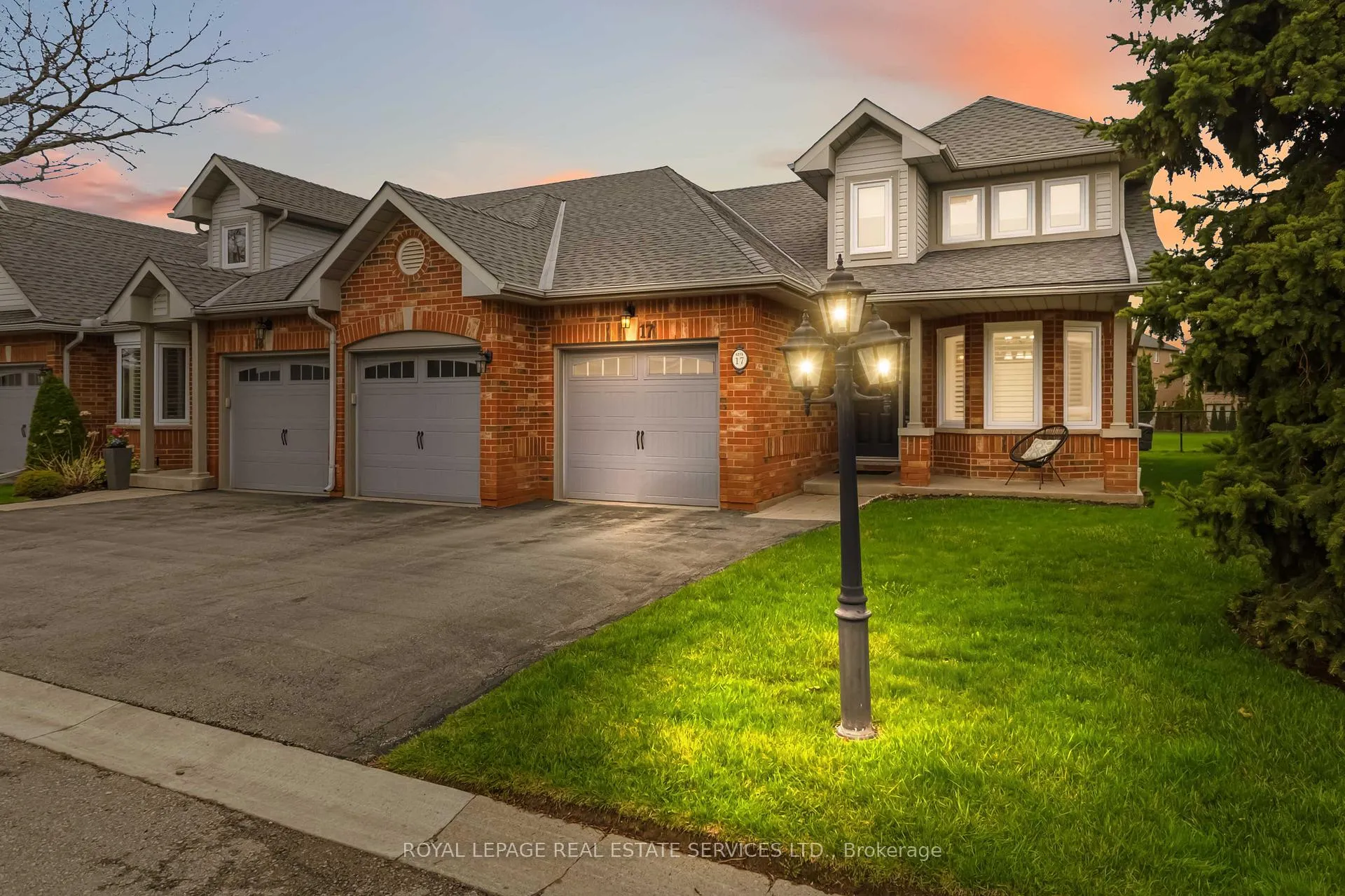 Photo 3 of Unit 17, 4275 Millcroft Park Drive, Burlington, Rose — HOMEH