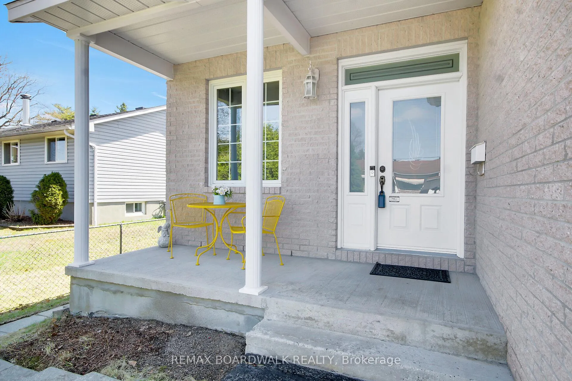 Photo 3 of 6658 Benoit Street, Ottawa, Chateauneuf — HOMEH