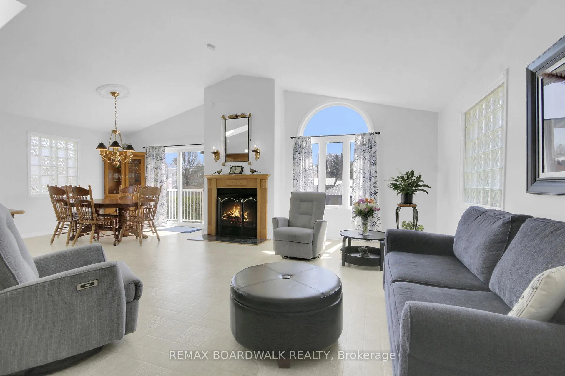 Photo 8 of 6658 Benoit Street, Ottawa, Chateauneuf — HOMEH