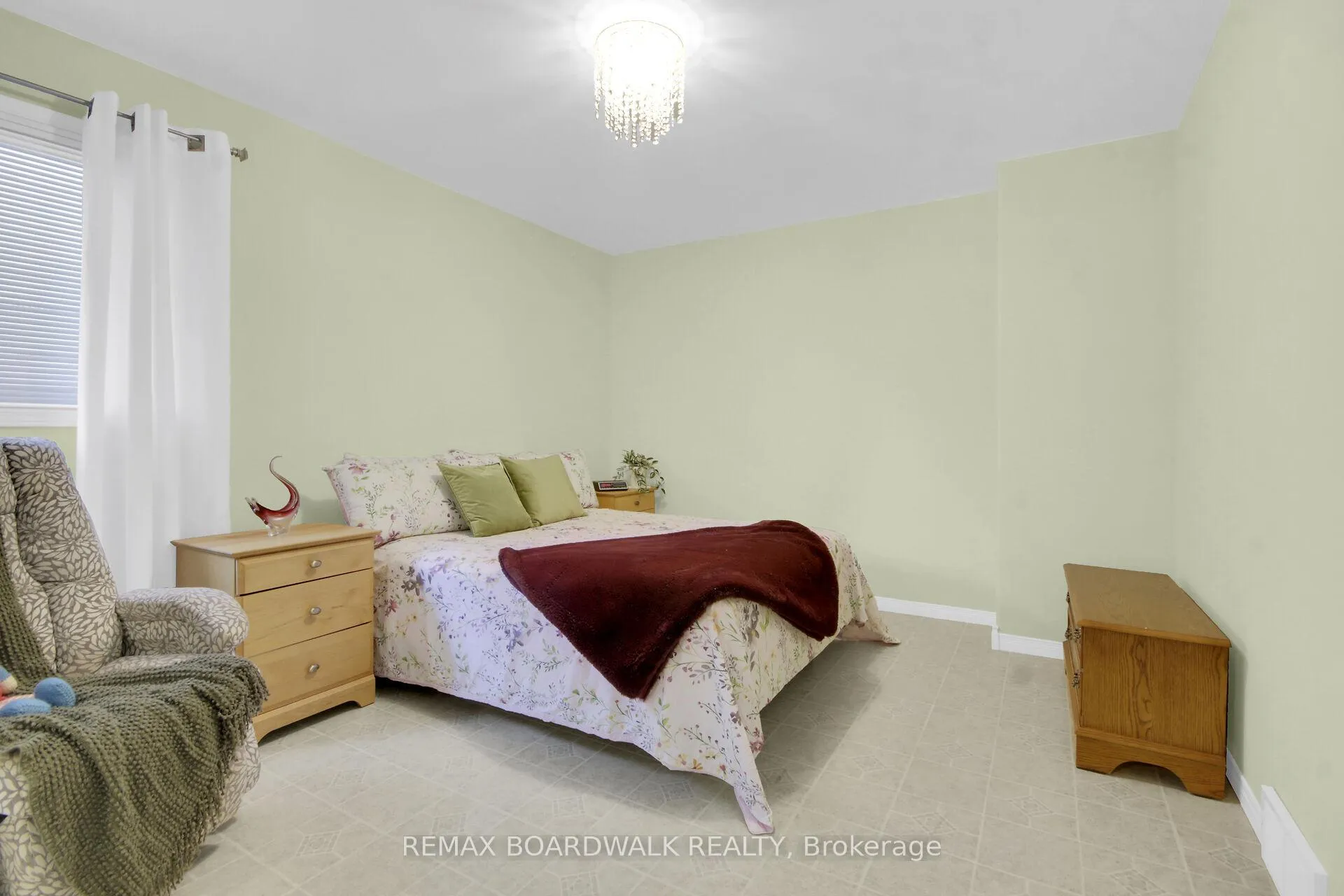 Photo 14 of 6658 Benoit Street, Ottawa, Chateauneuf — HOMEH