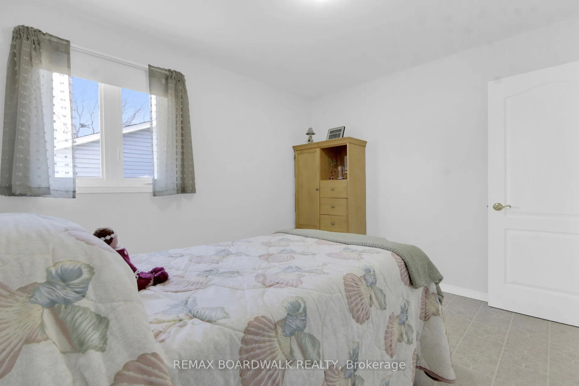 Photo 17 of 6658 Benoit Street, Ottawa, Chateauneuf — HOMEH