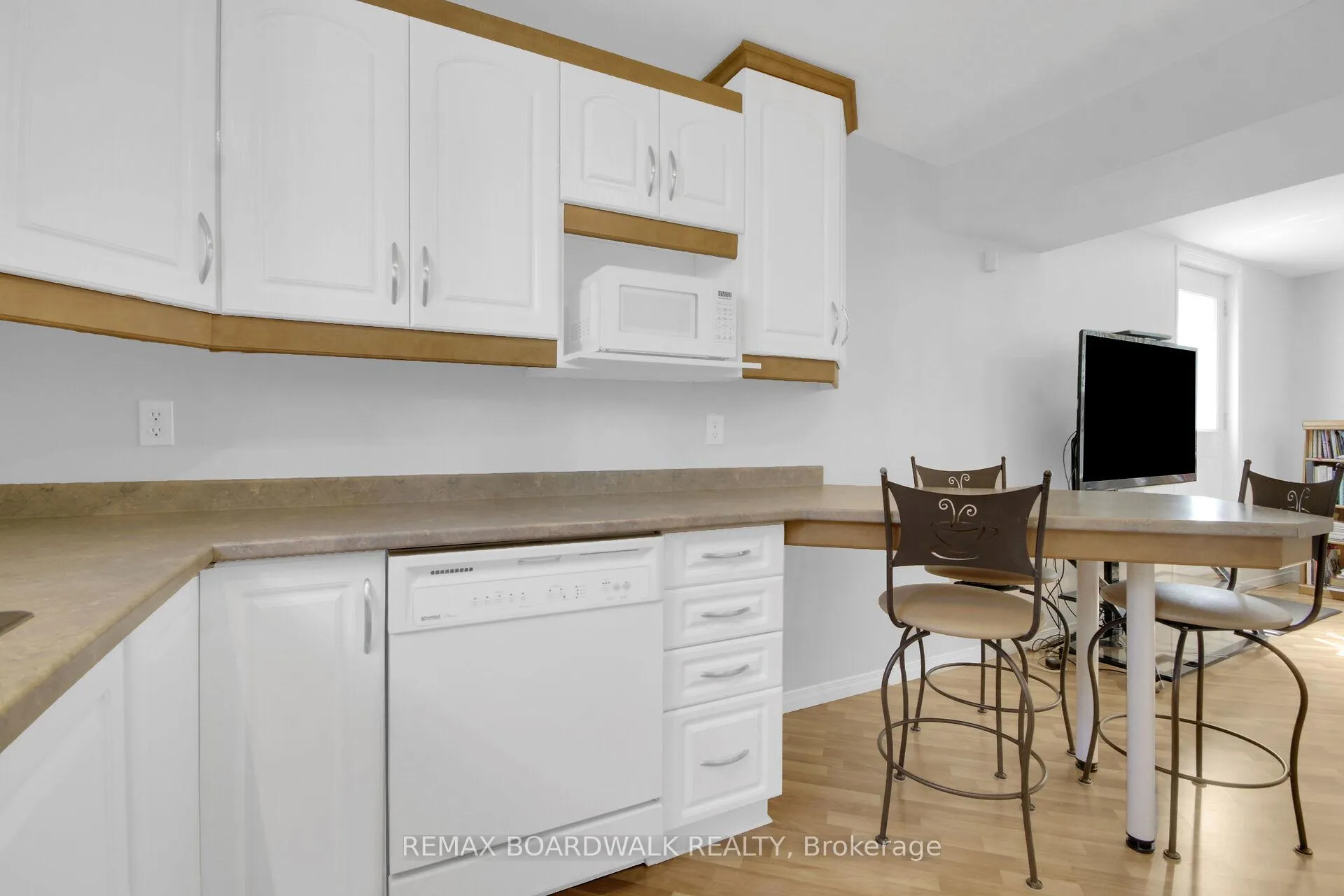 Photo 24 of 6658 Benoit Street, Ottawa, Chateauneuf — HOMEH