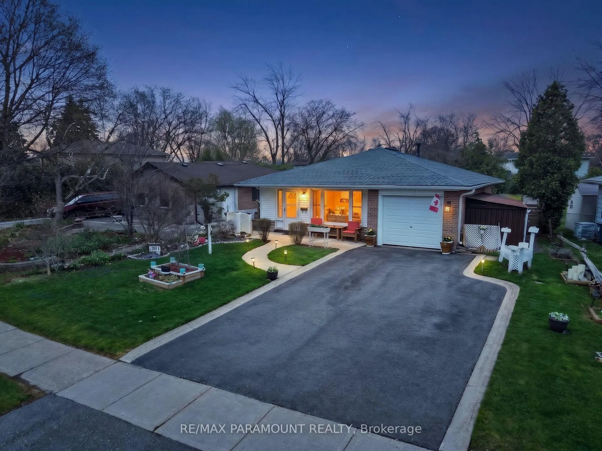Photo 2 of 263 Bartley Bull Parkway, Brampton, Brampton East — HOMEH