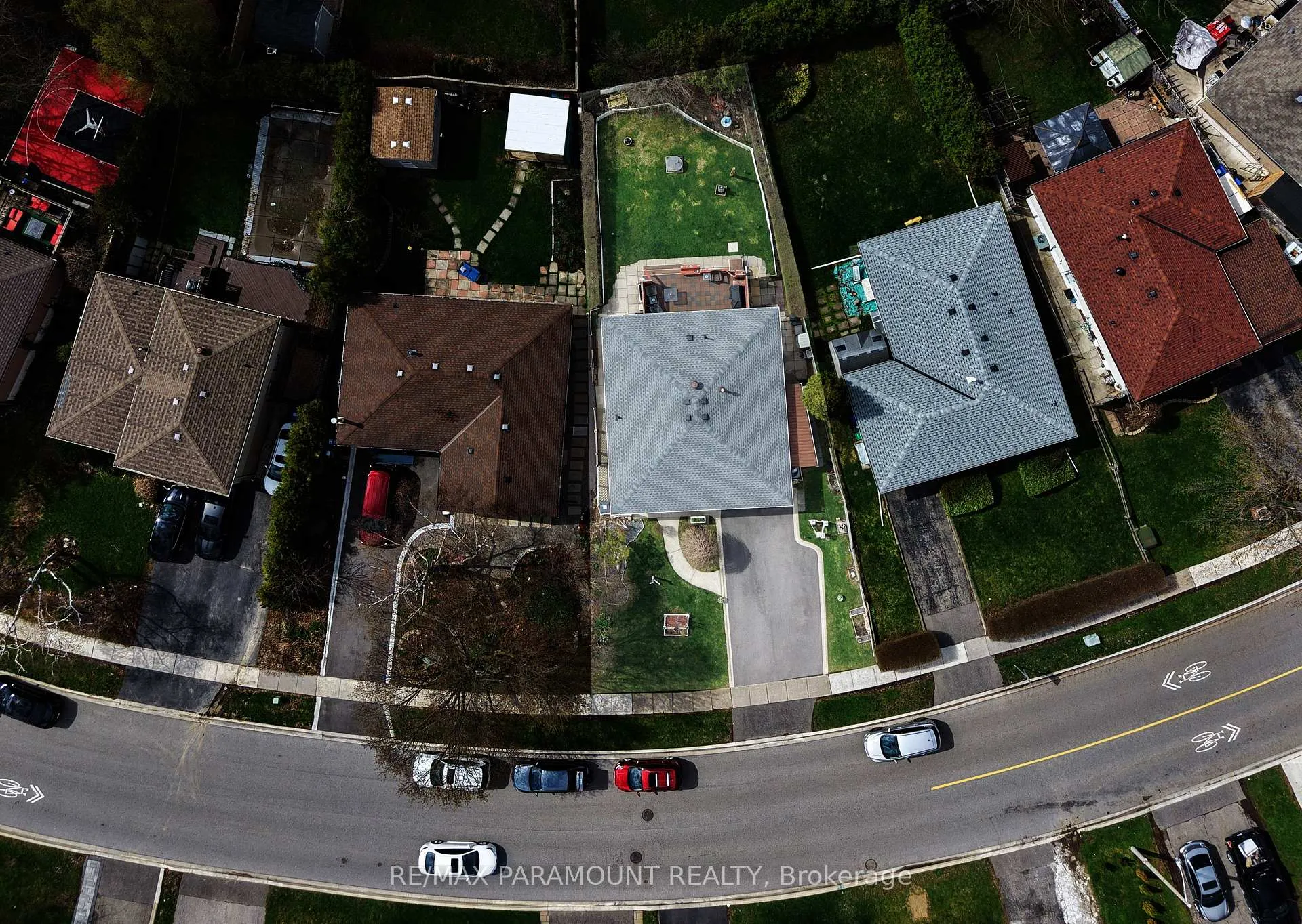 Photo 3 of 263 Bartley Bull Parkway, Brampton, Brampton East — HOMEH