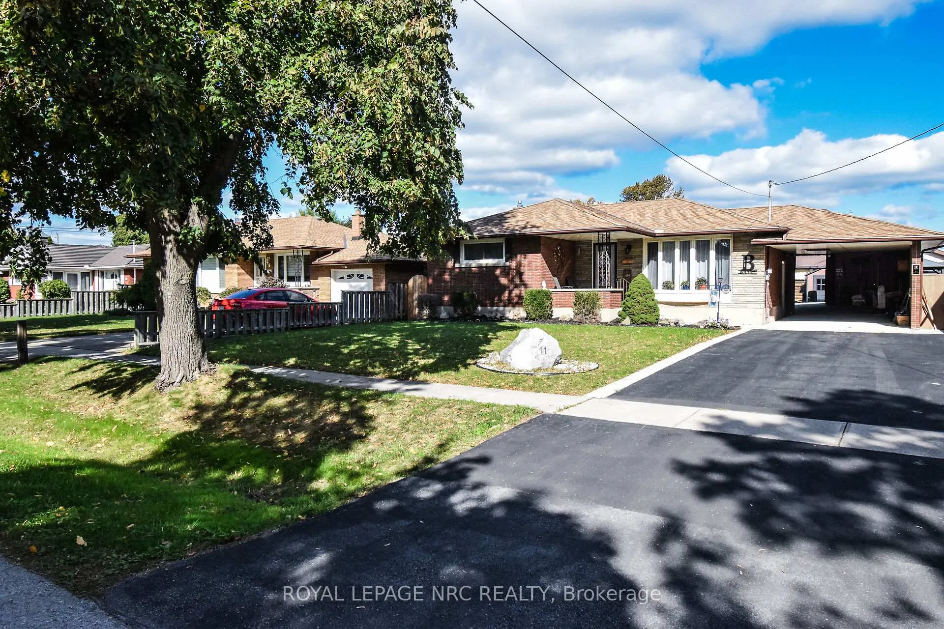 Photo 1 of 11 Grosvenor Street, St. Catharines, Bunting/Linwell — HOMEH