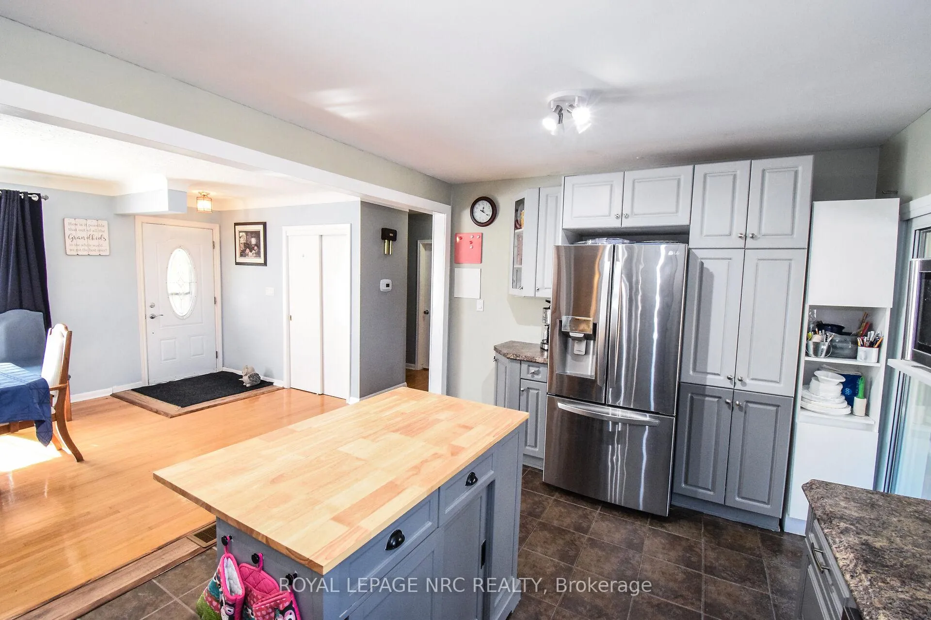 Photo 10 of 11 Grosvenor Street, St. Catharines, Bunting/Linwell — HOMEH