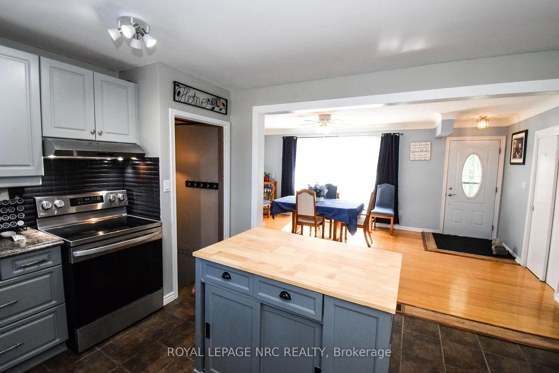 Photo 11 of 11 Grosvenor Street, St. Catharines, Bunting/Linwell — HOMEH