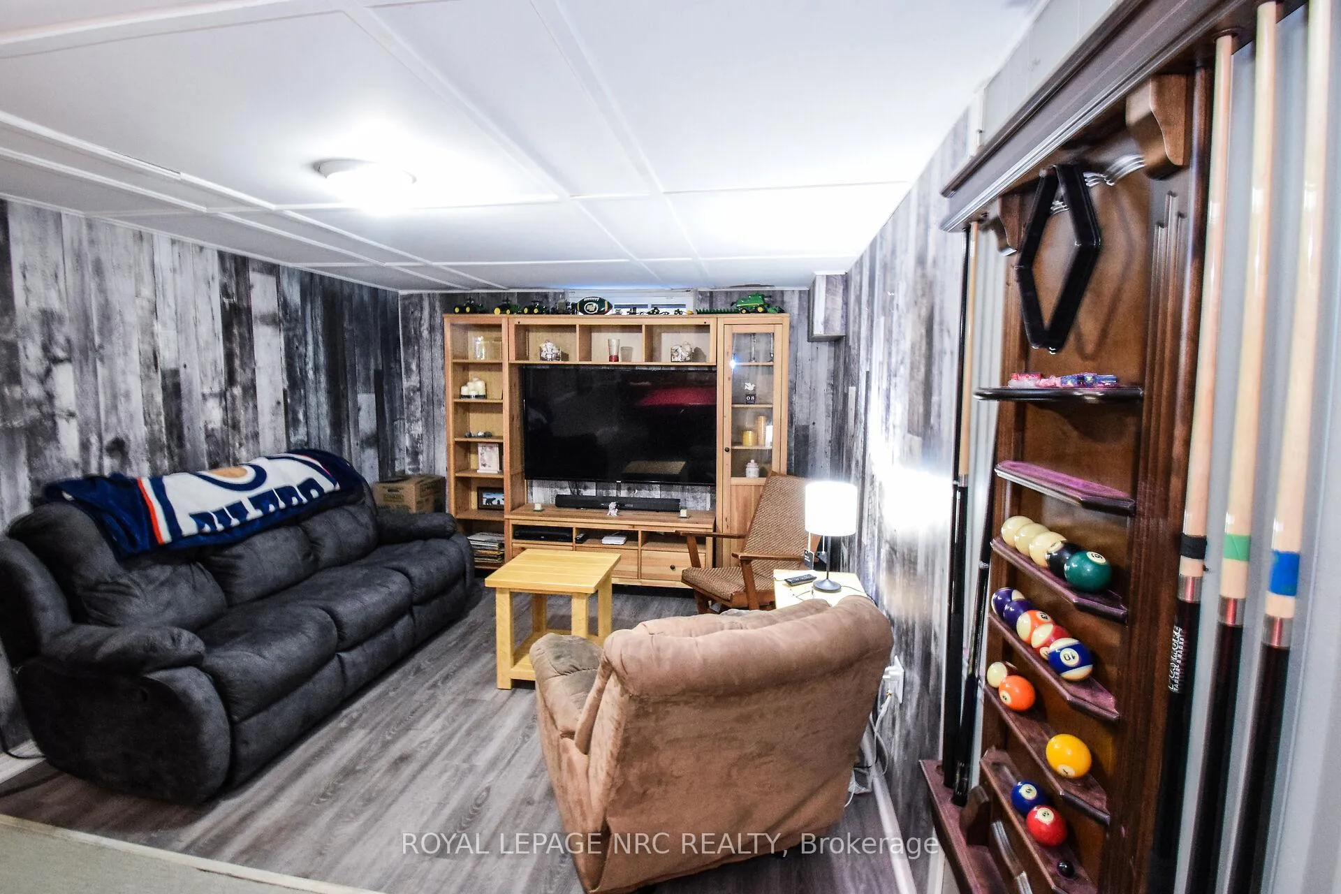 Photo 23 of 11 Grosvenor Street, St. Catharines, Bunting/Linwell — HOMEH