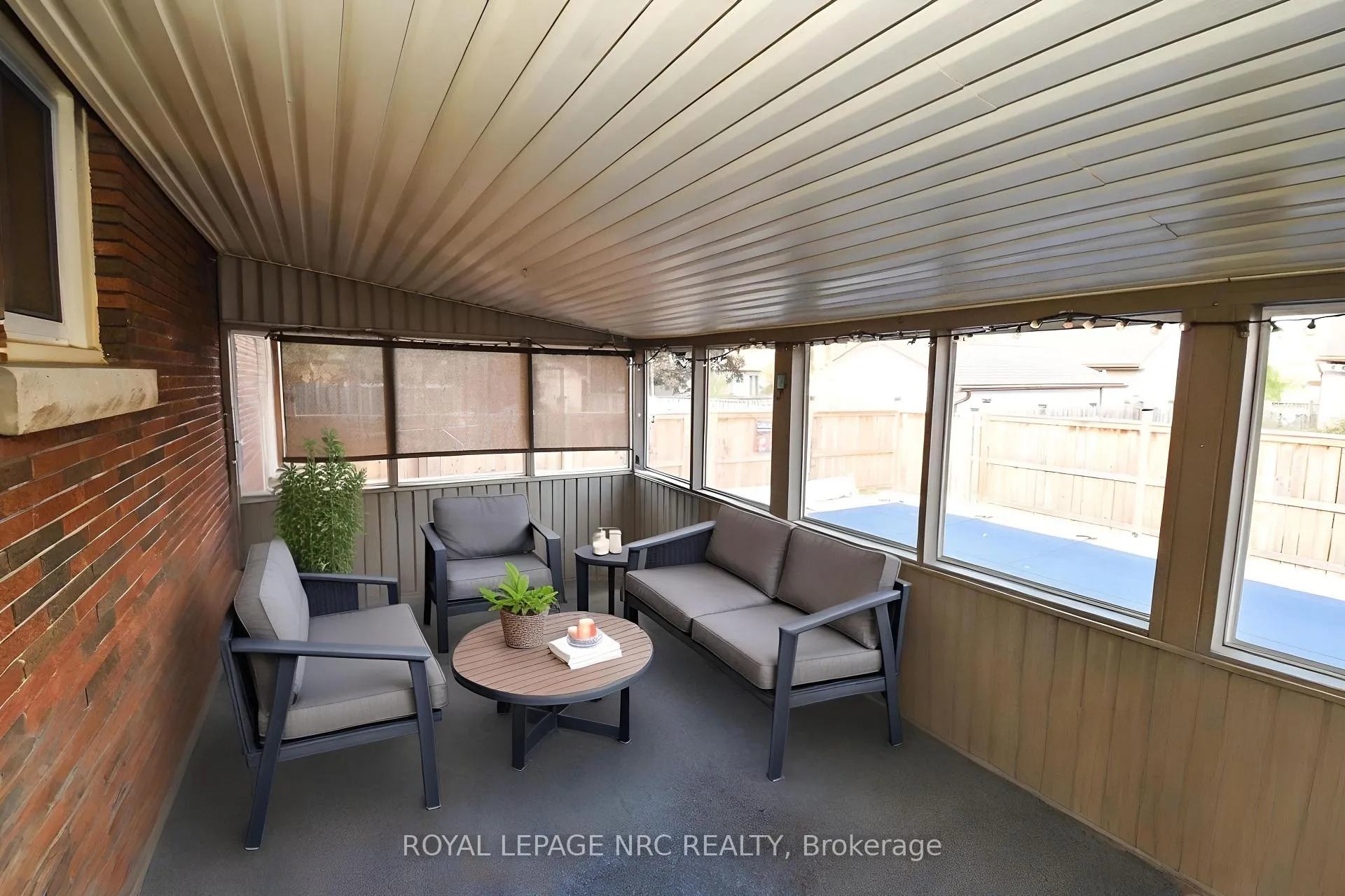 Photo 36 of 11 Grosvenor Street, St. Catharines, Bunting/Linwell — HOMEH