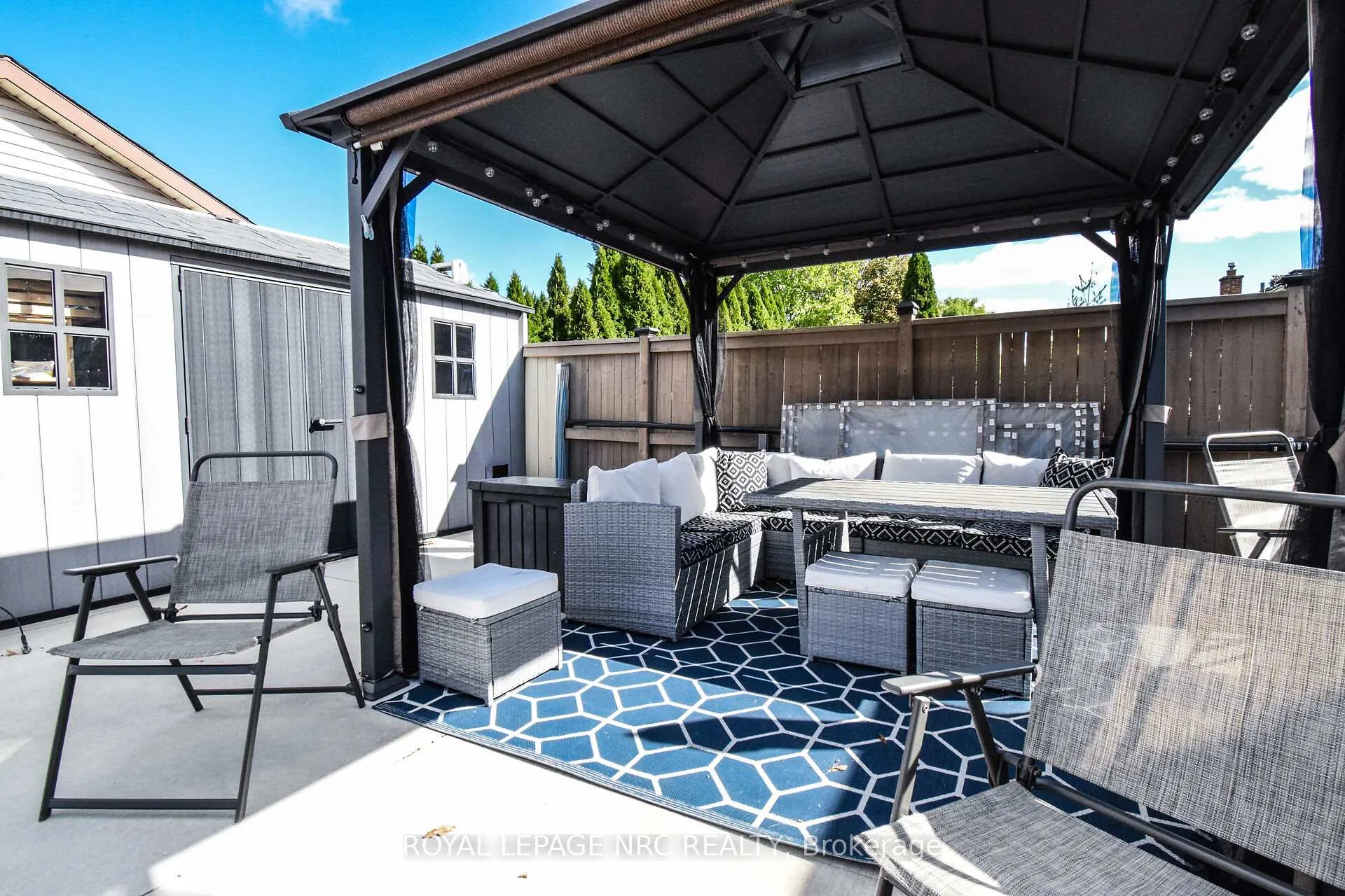 Photo 42 of 11 Grosvenor Street, St. Catharines, Bunting/Linwell — HOMEH