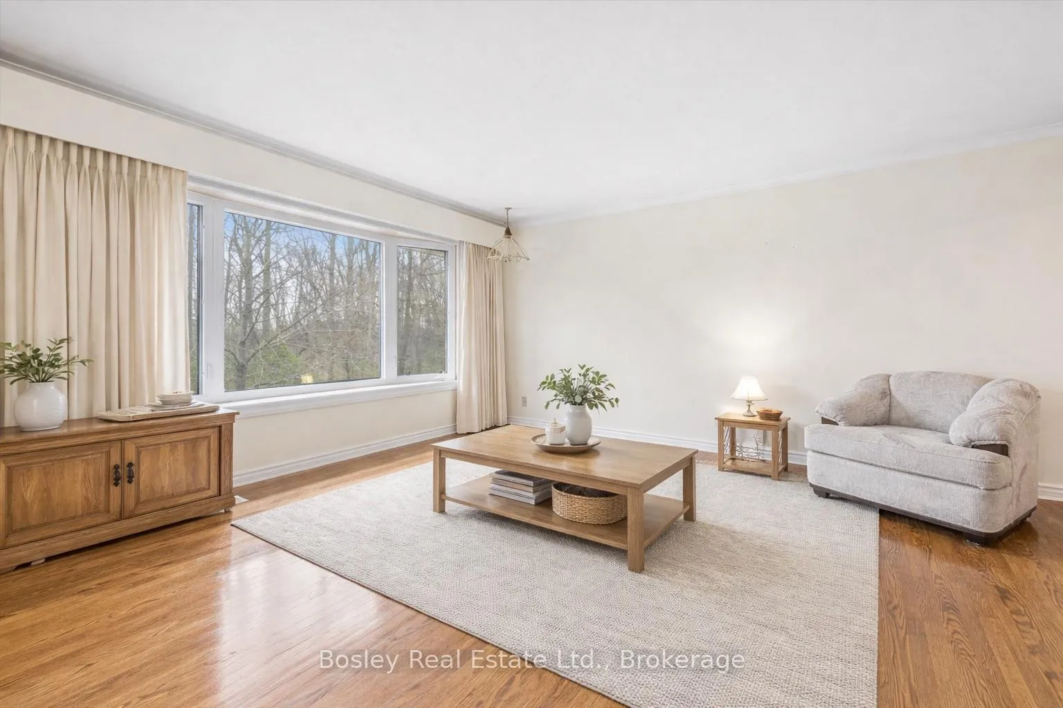 Photo 5 of 30 Stonybrook Drive, Kitchener — HOMEH