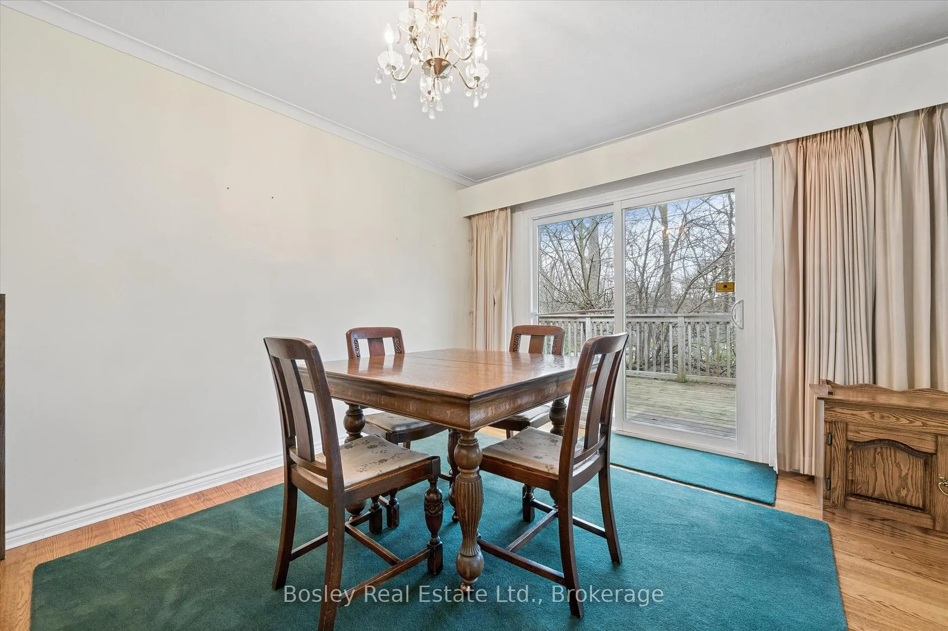 Photo 9 of 30 Stonybrook Drive, Kitchener — HOMEH