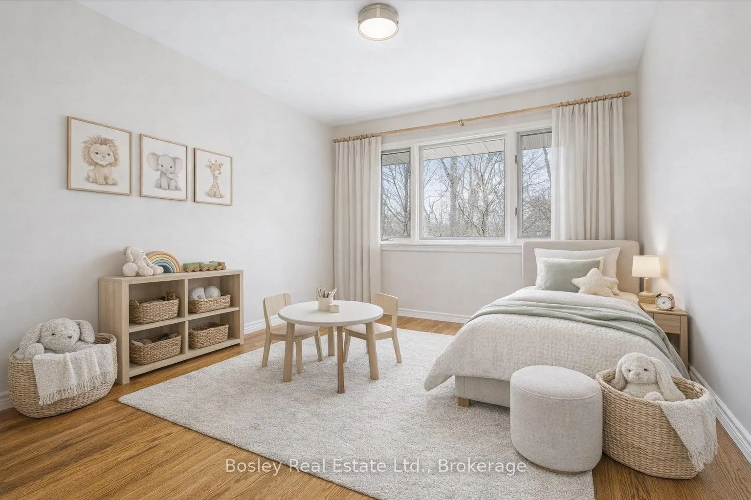 Photo 13 of 30 Stonybrook Drive, Kitchener — HOMEH