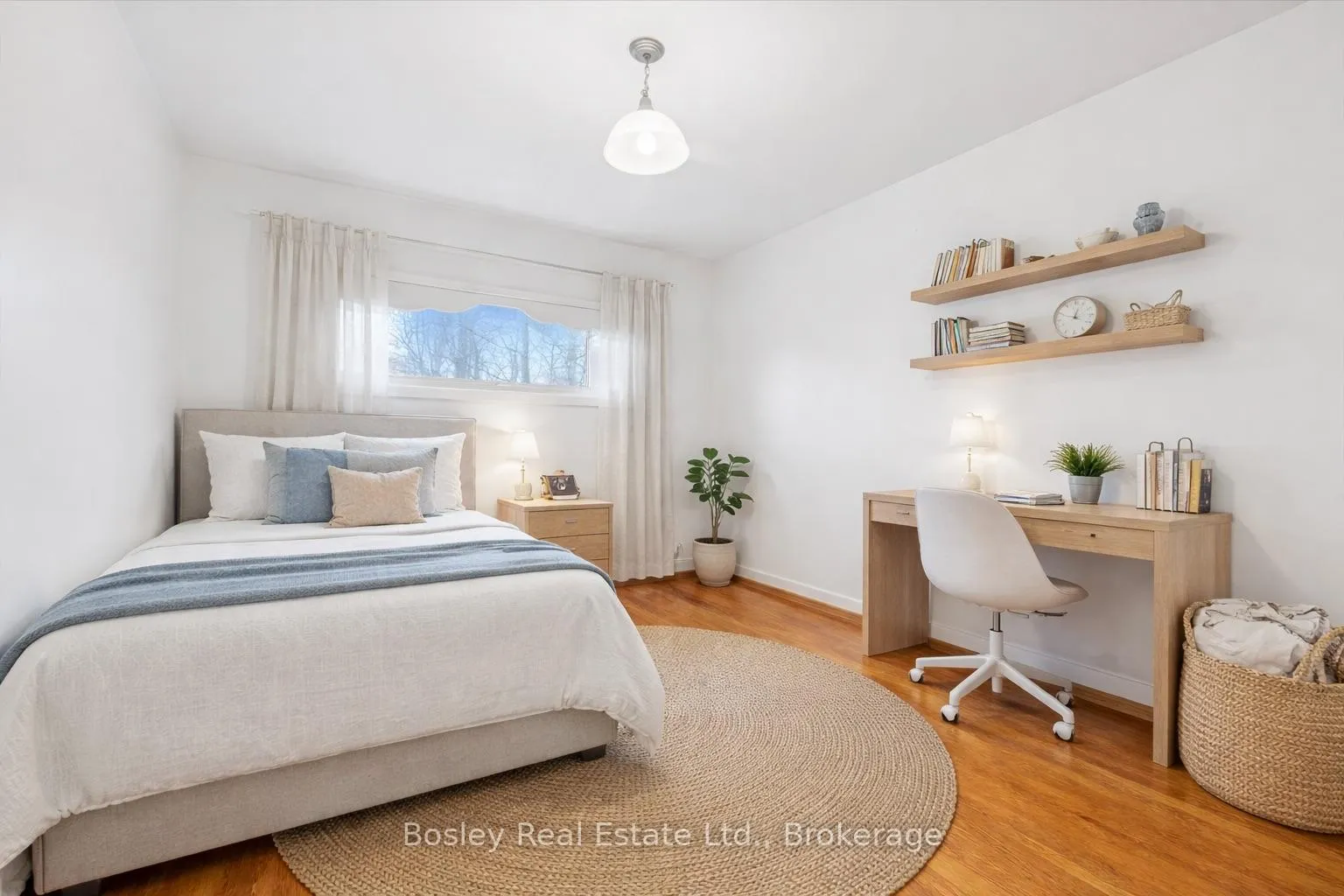 Photo 15 of 30 Stonybrook Drive, Kitchener — HOMEH