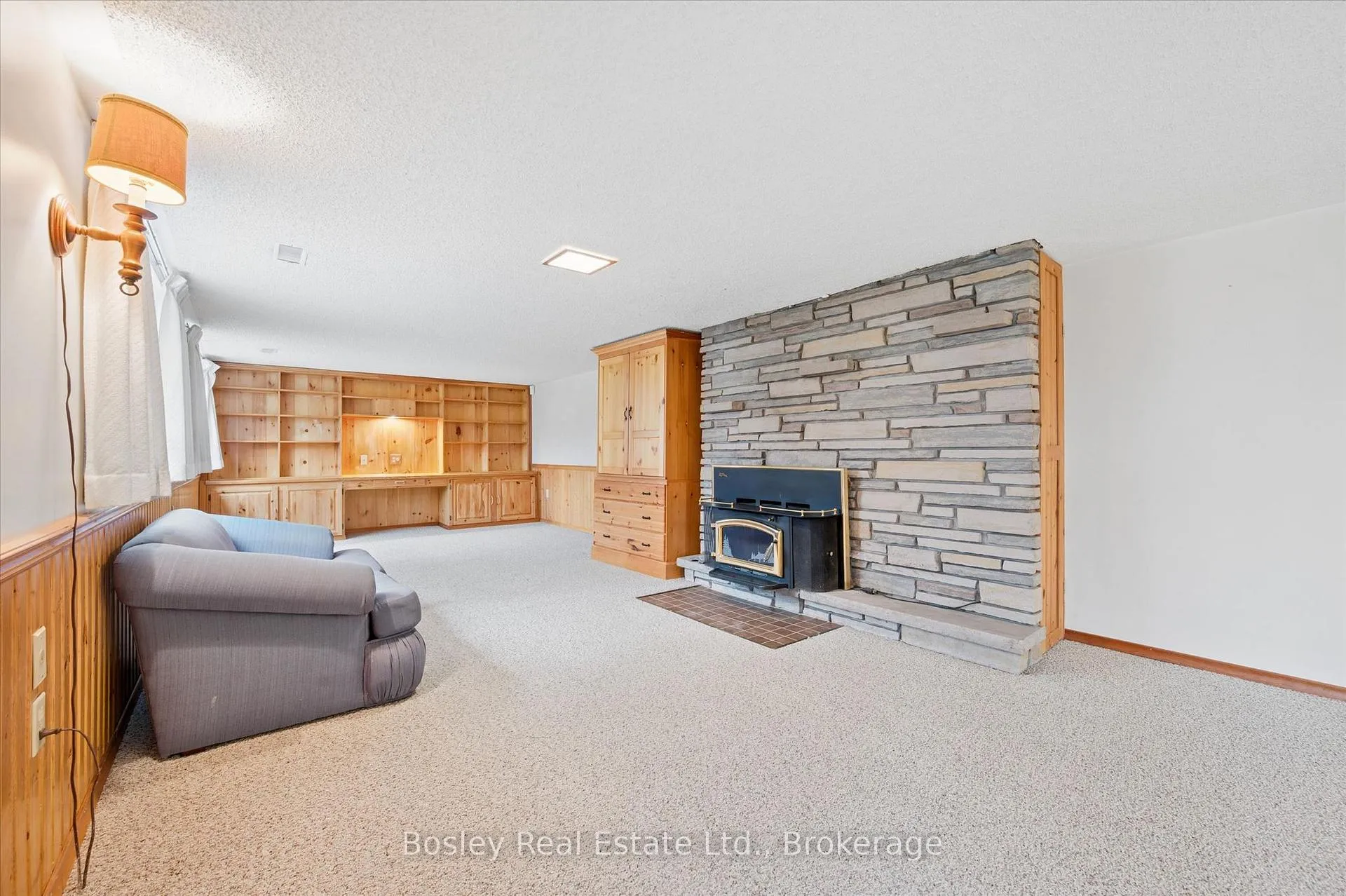 Photo 25 of 30 Stonybrook Drive, Kitchener — HOMEH