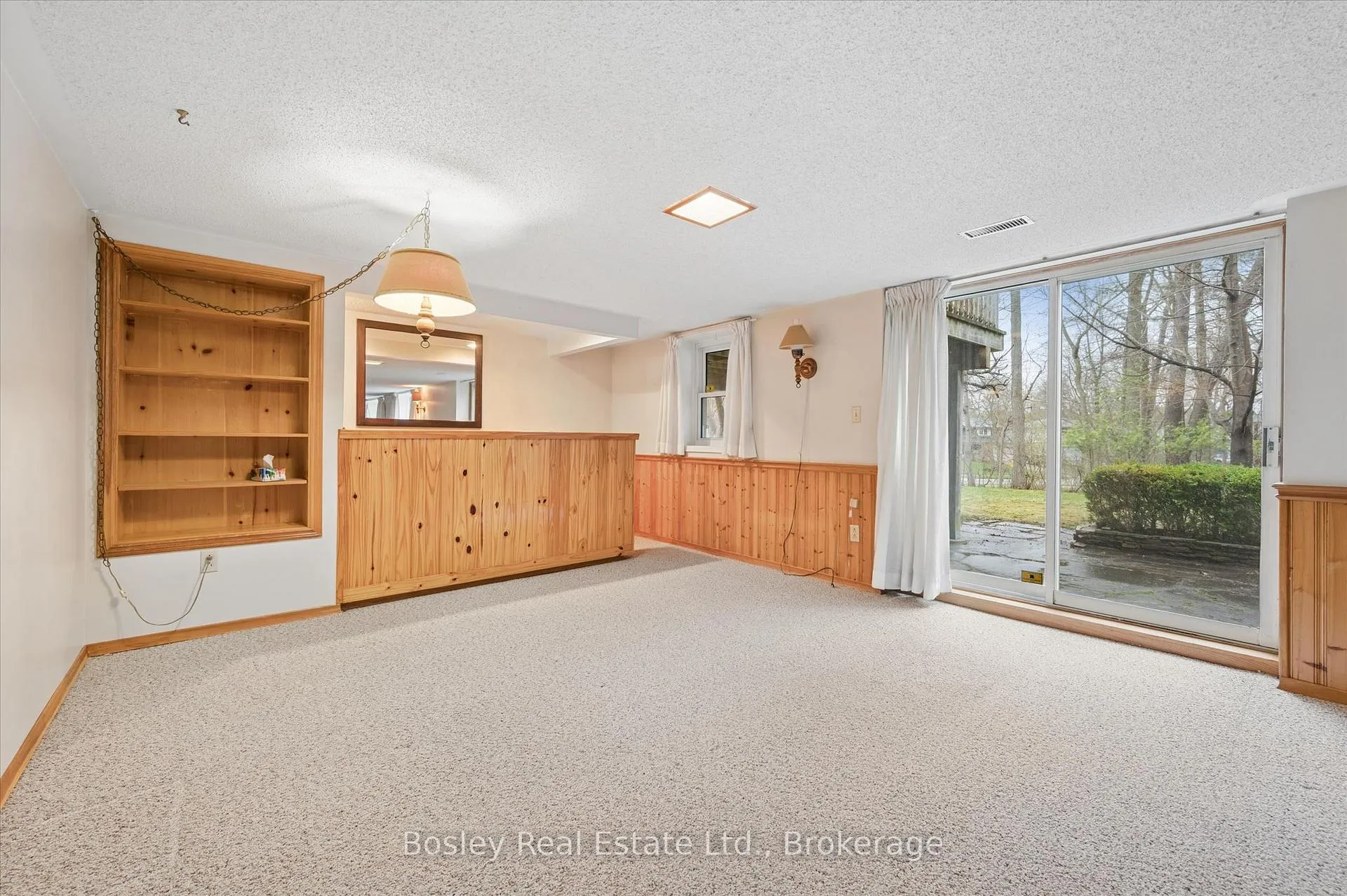 Photo 27 of 30 Stonybrook Drive, Kitchener — HOMEH