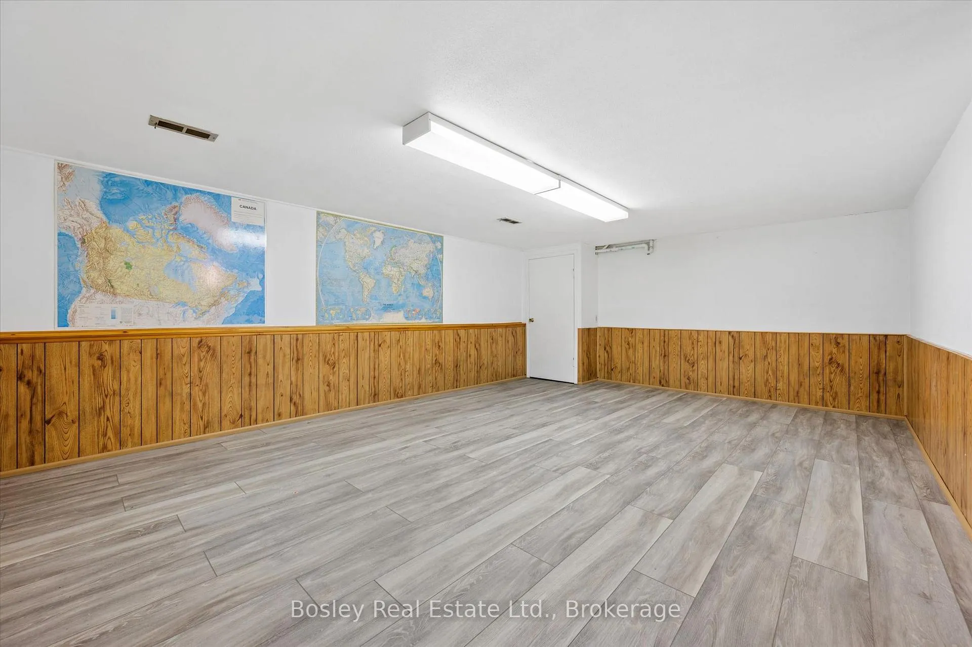 Photo 30 of 30 Stonybrook Drive, Kitchener — HOMEH
