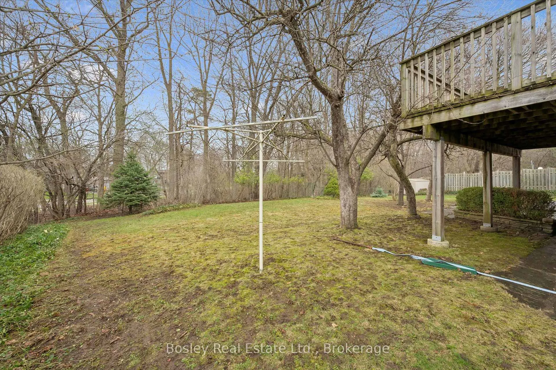 Photo 35 of 30 Stonybrook Drive, Kitchener — HOMEH
