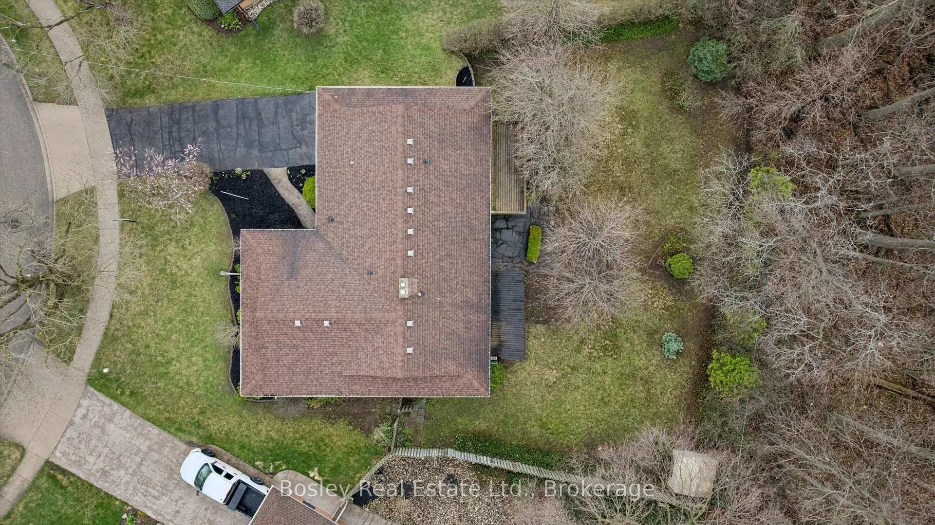 Photo 43 of 30 Stonybrook Drive, Kitchener — HOMEH