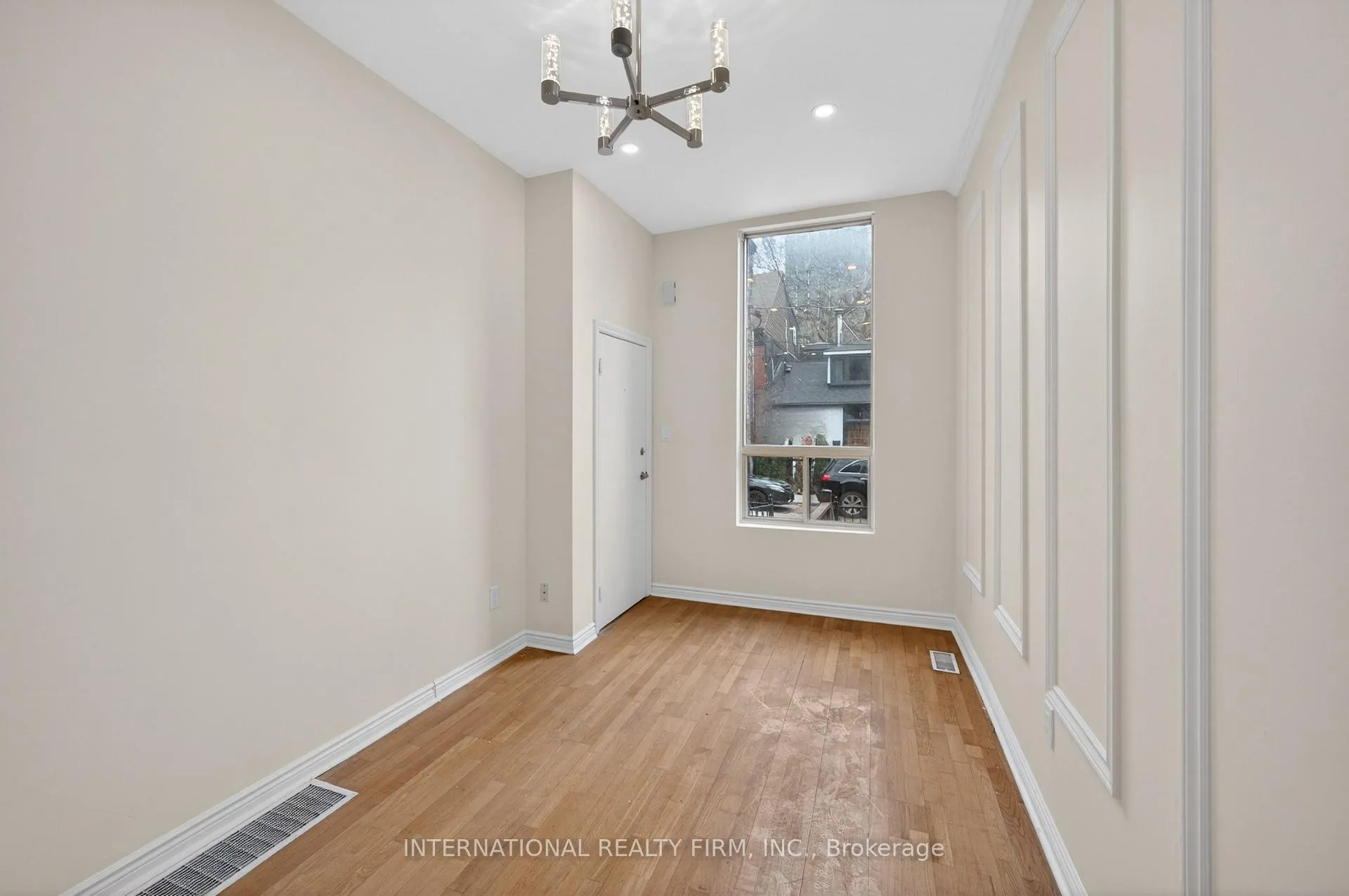 Photo 5 of Unit 2, 269 Ontario Street, Toronto, Moss Park — HOMEH