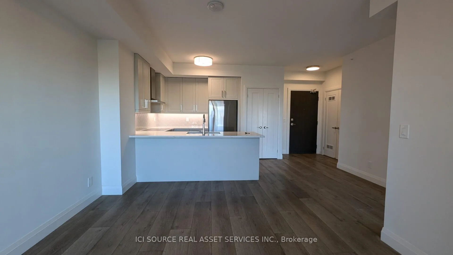 Photo 2 of Unit 806, 500 Brock Avenue, Burlington, Brant — HOMEH