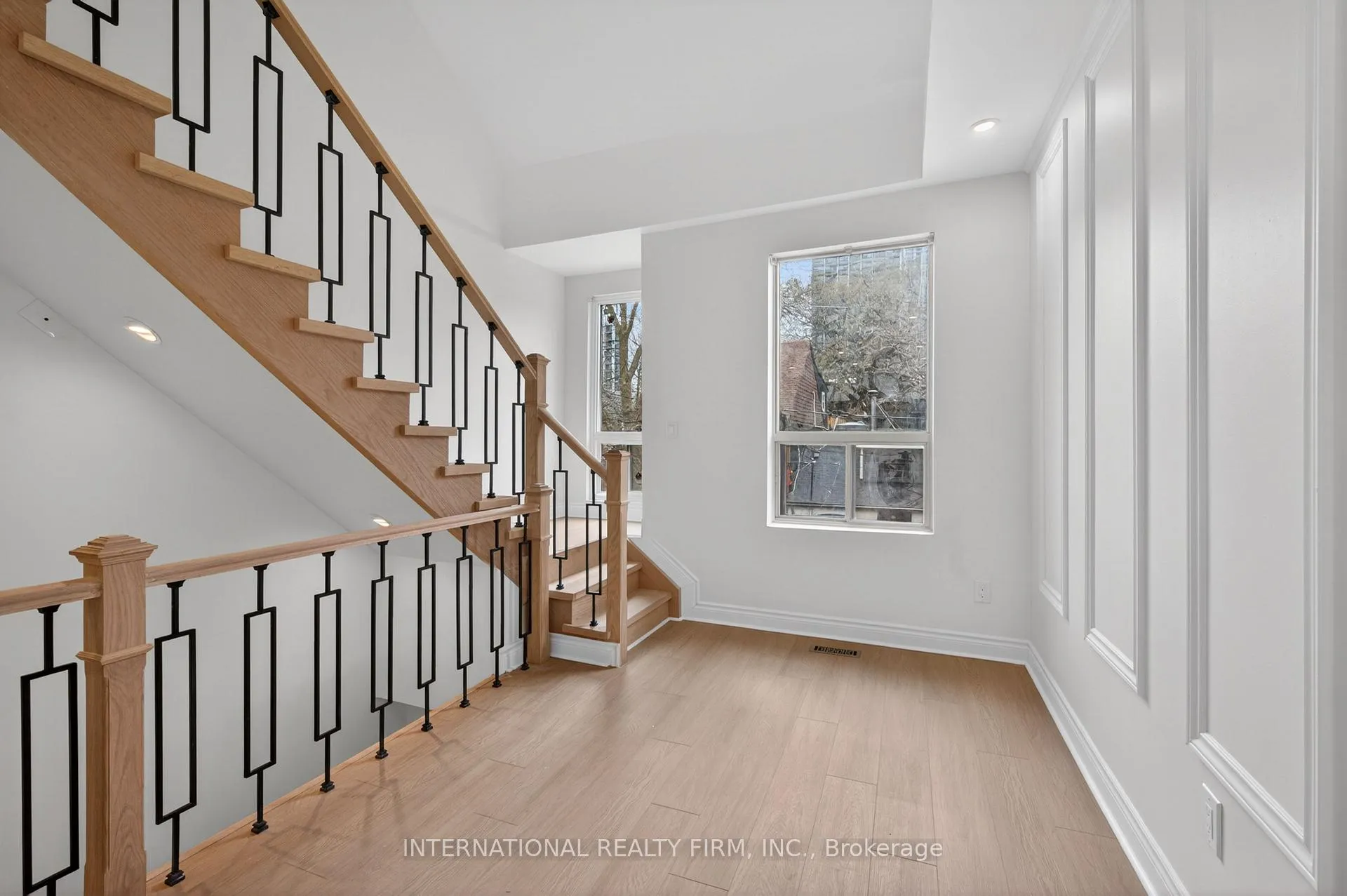 Photo 6 of Unit 1, 269 Ontario Street, Toronto, Moss Park — HOMEH