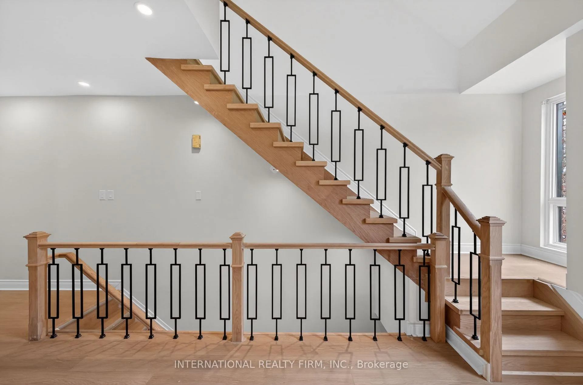 Photo 7 of Unit 1, 269 Ontario Street, Toronto, Moss Park — HOMEH