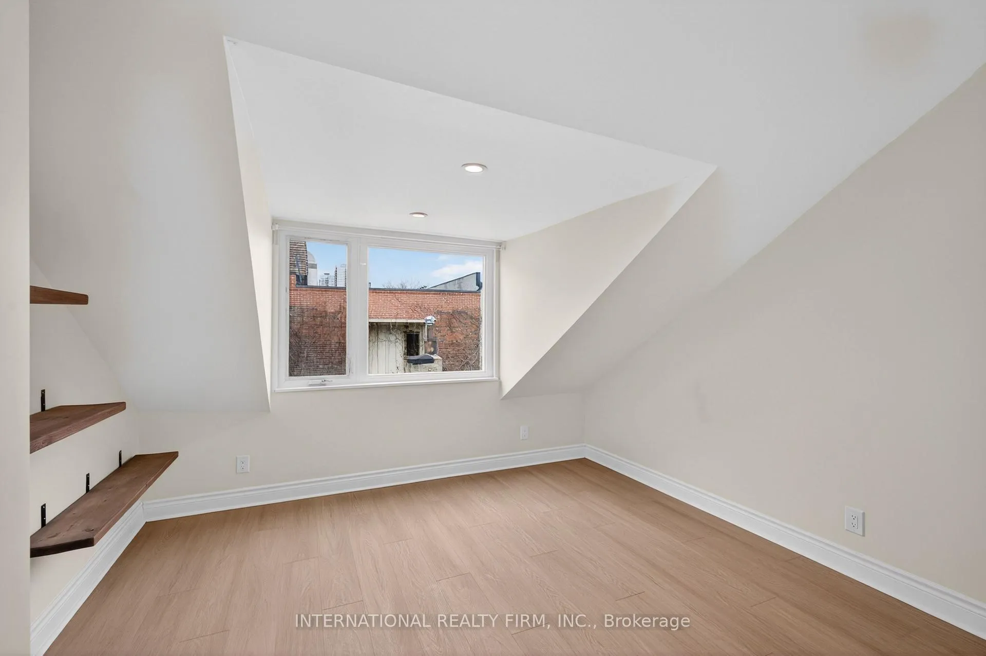 Photo 11 of Unit 1, 269 Ontario Street, Toronto, Moss Park — HOMEH
